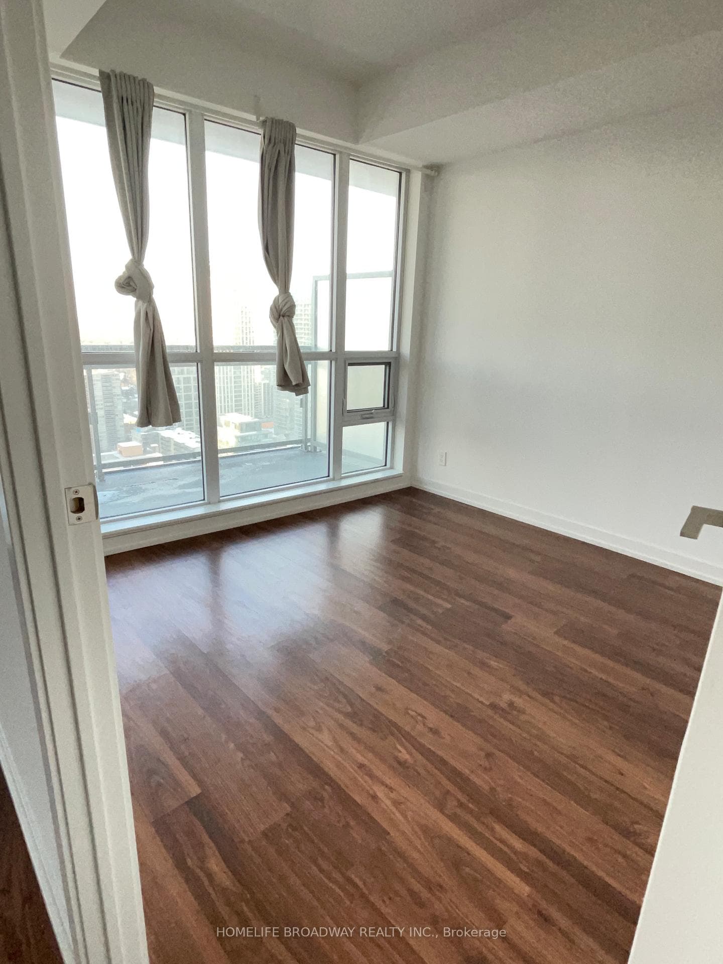 89 Dunfield Avenue Unit 2903 photo 3