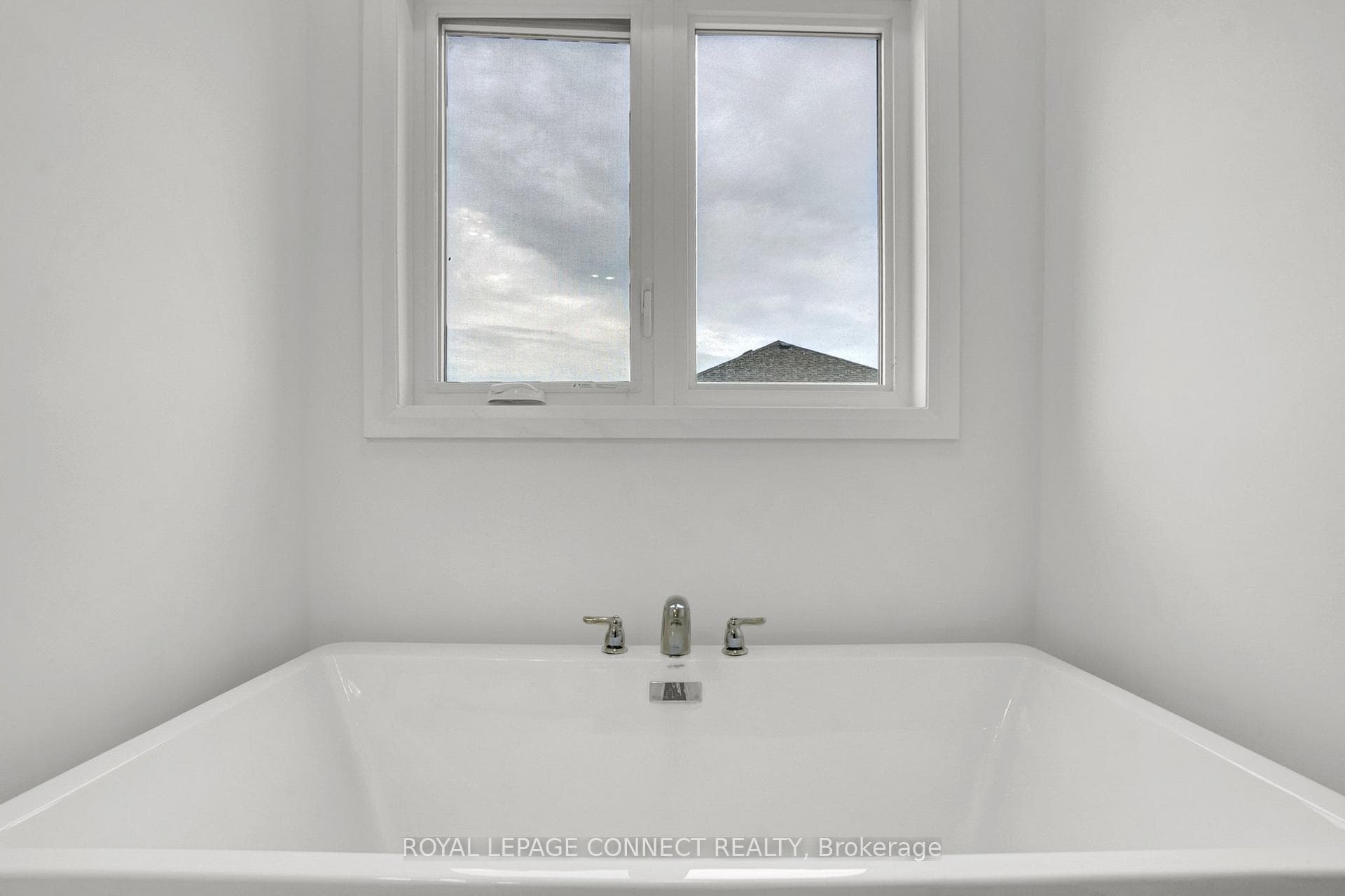 110 Armilia Place photo 18