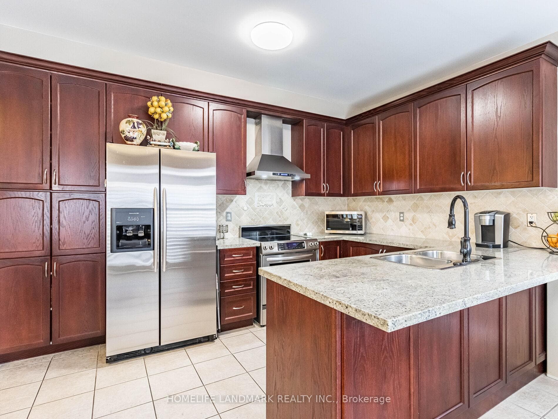 52 Hardgate Crescent photo 9