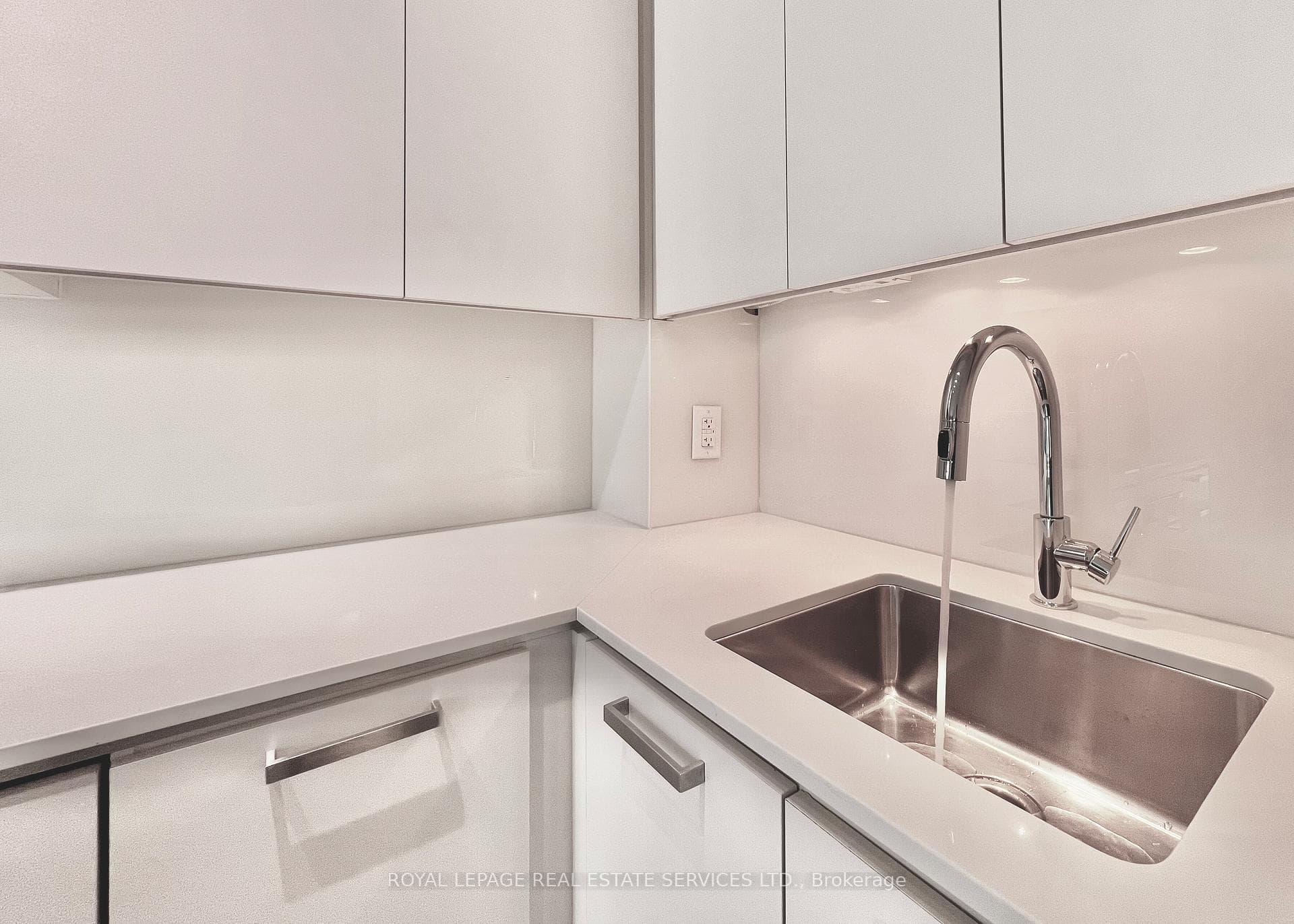 1830 Bloor Street Unit 1117 photo 11