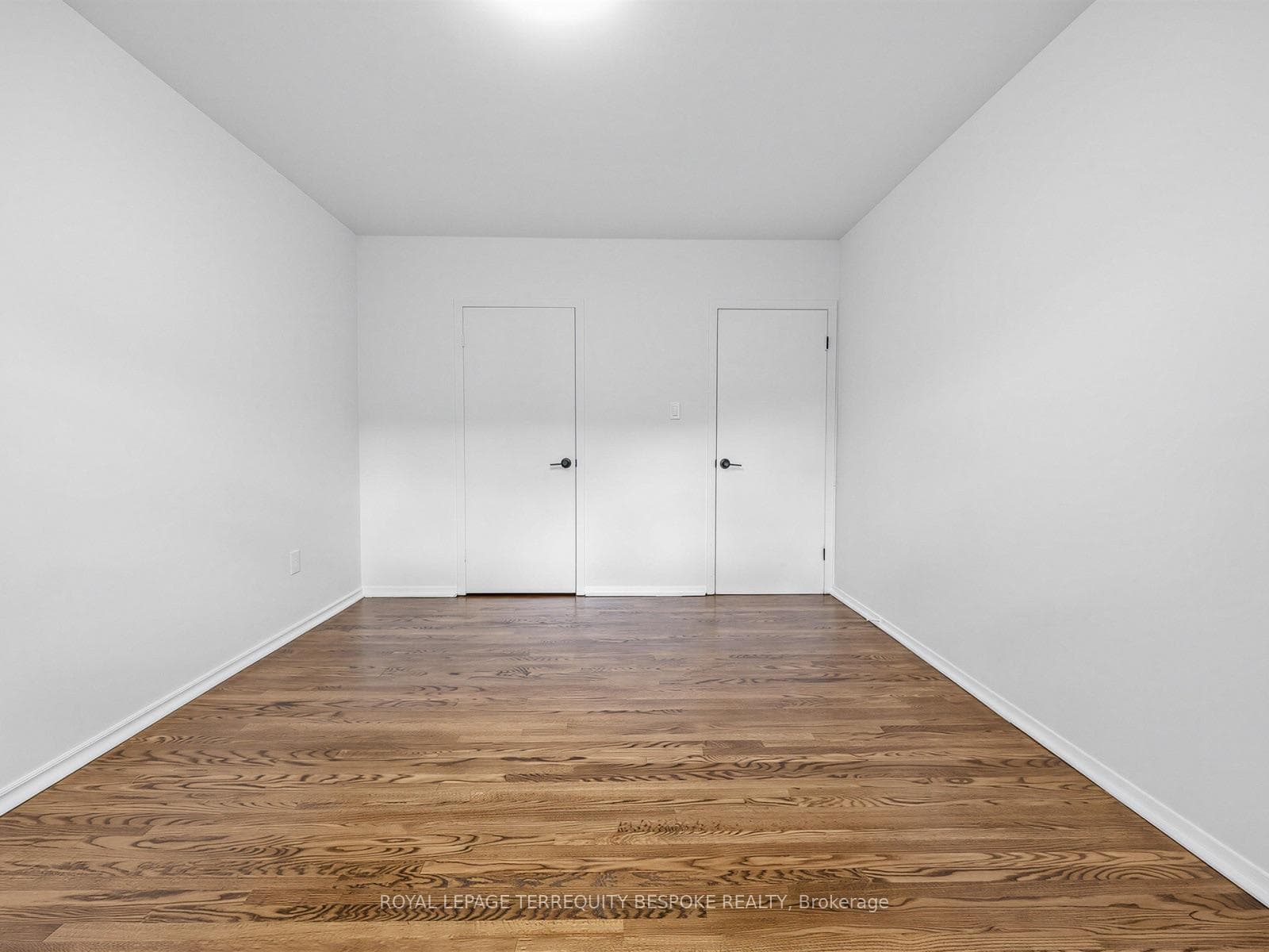 9 Midcroft Drive photo 27
