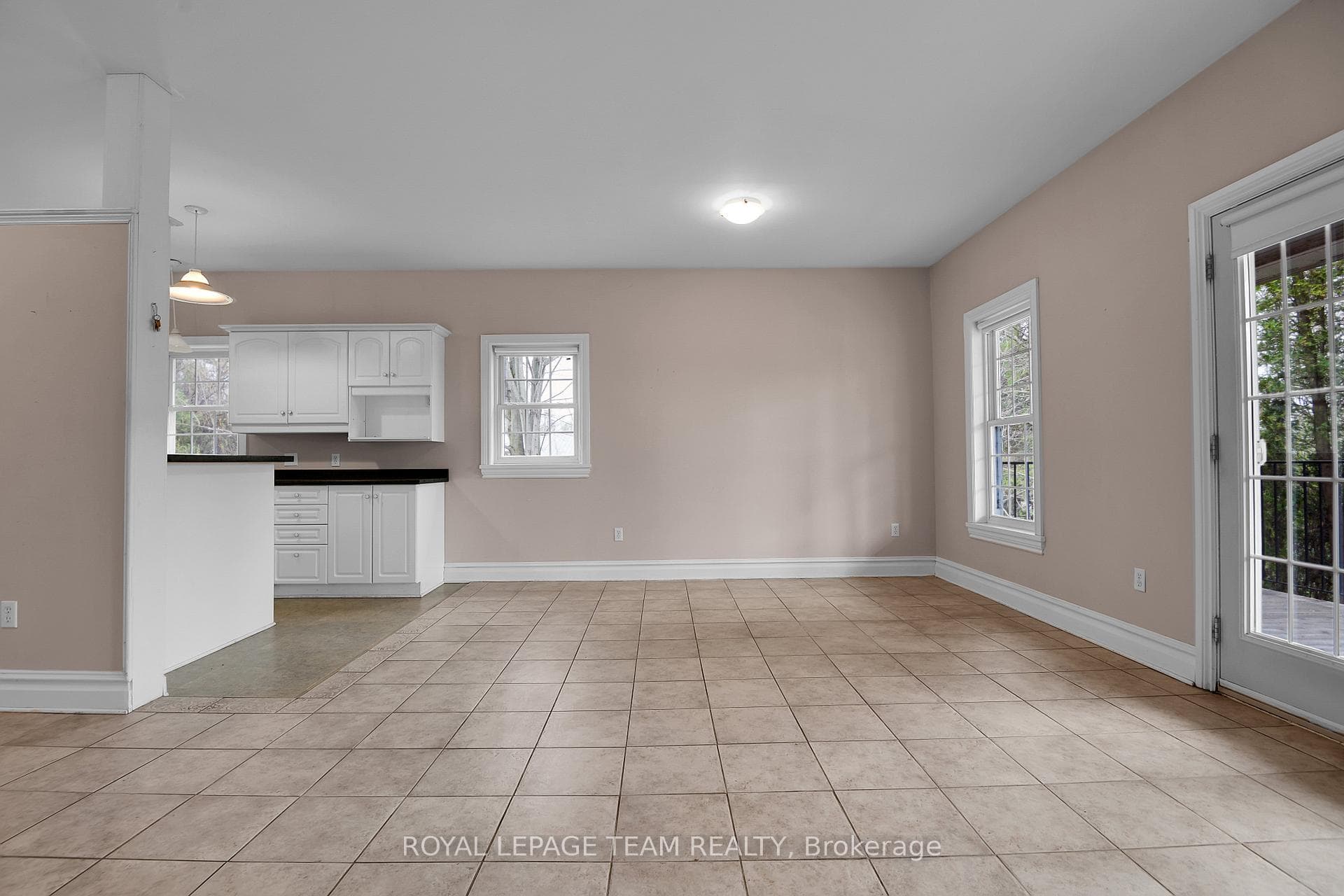 123 Charlotte Street photo 15