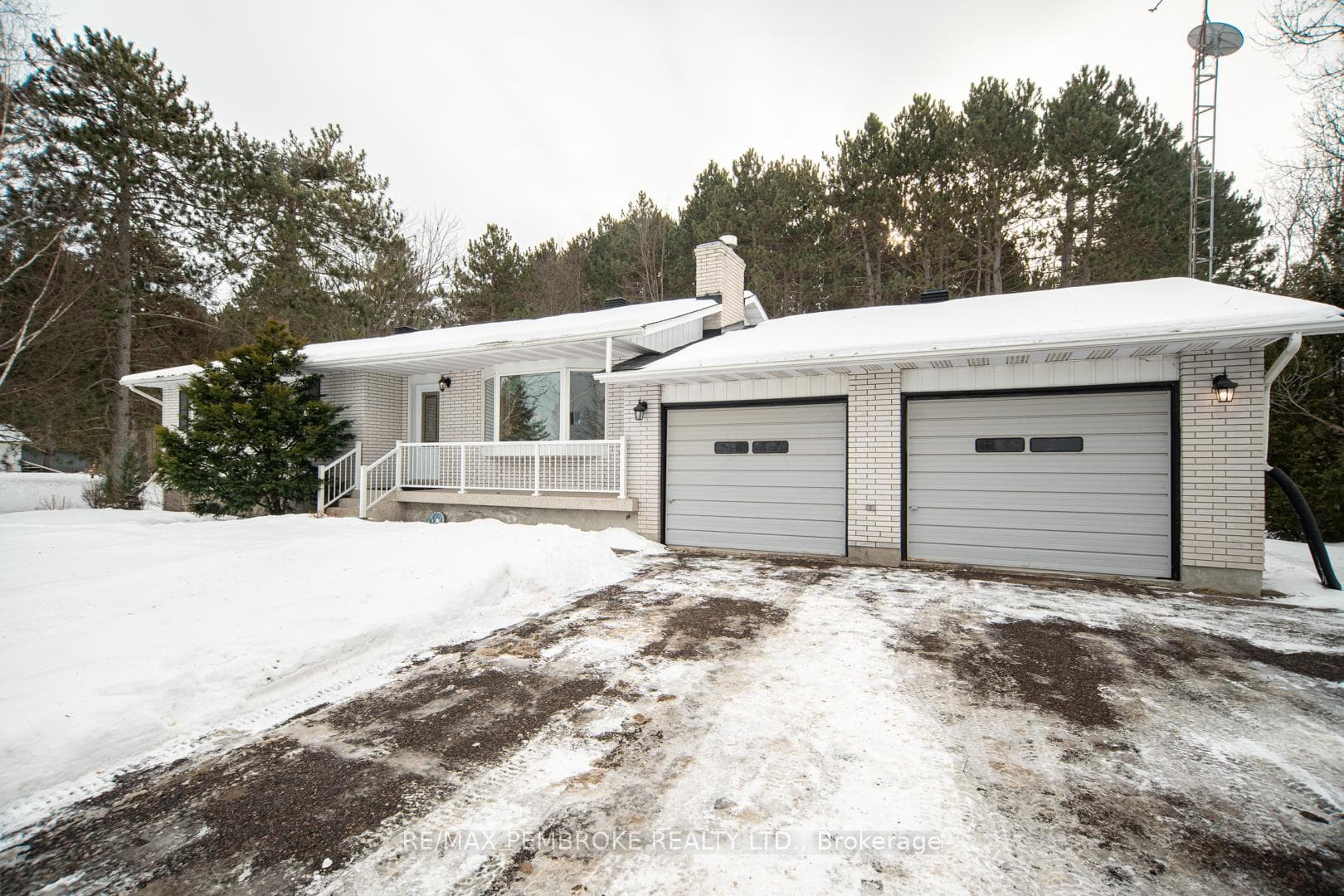3859 Beachburg Road photo 1