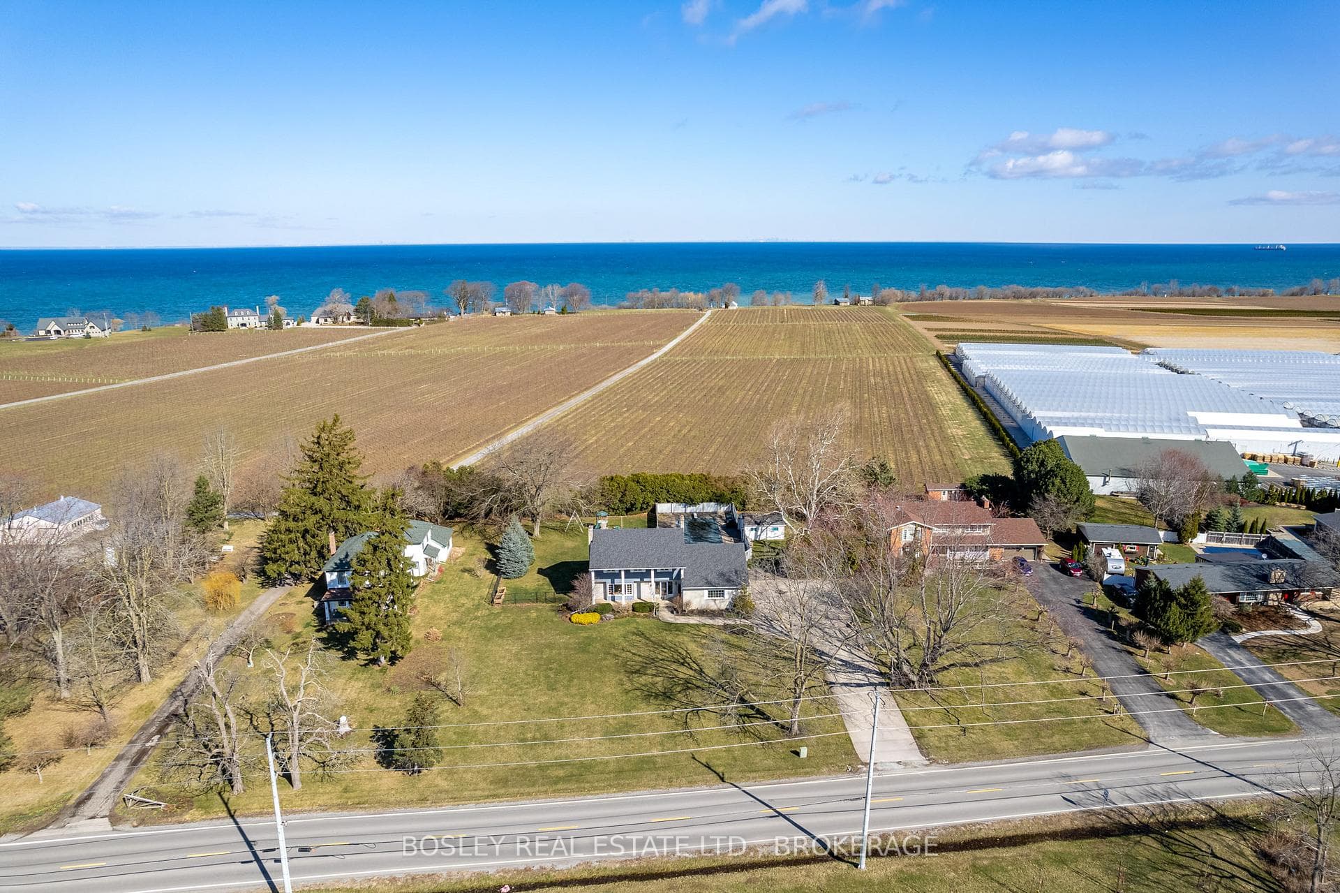 1056 Lakeshore Road photo 37