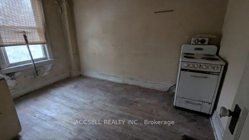 177 Greenwood Avenue photo 11