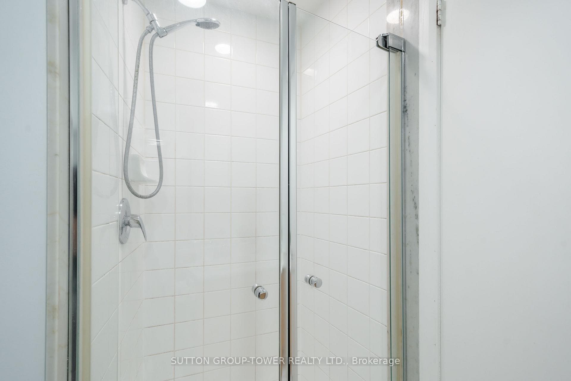 700 King Street Unit 418 photo 17