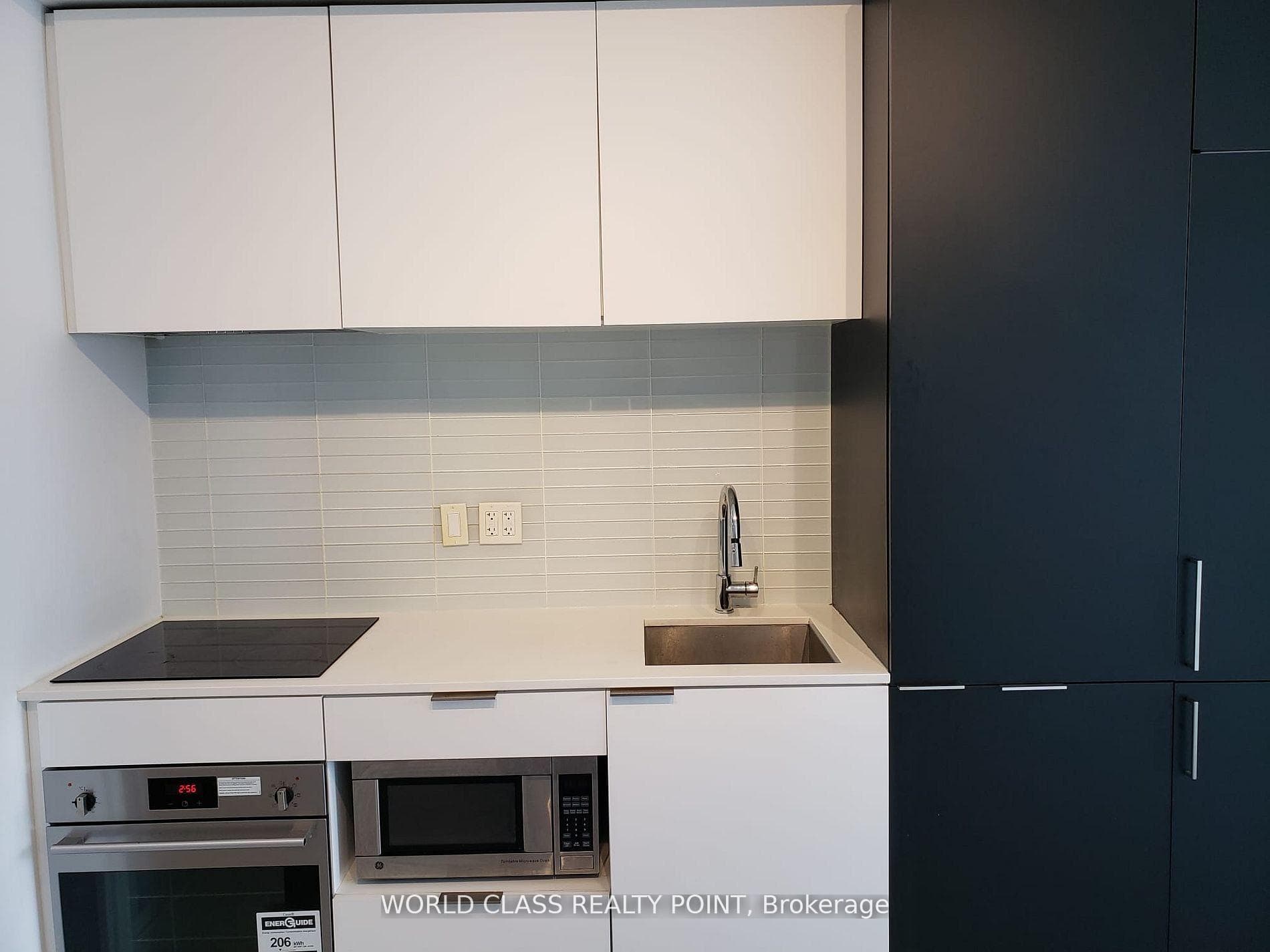 33 Helendale Avenue Unit 1404 photo 12