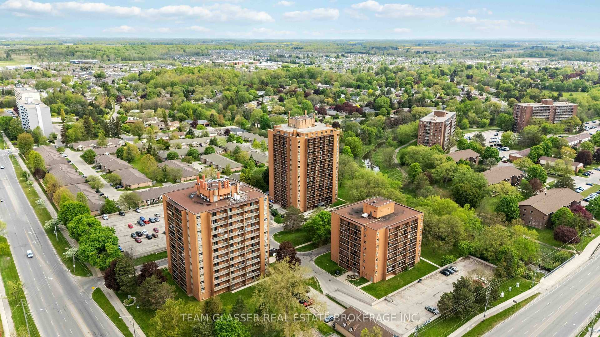 1570 Adelaide Street Unit 220 photo 46