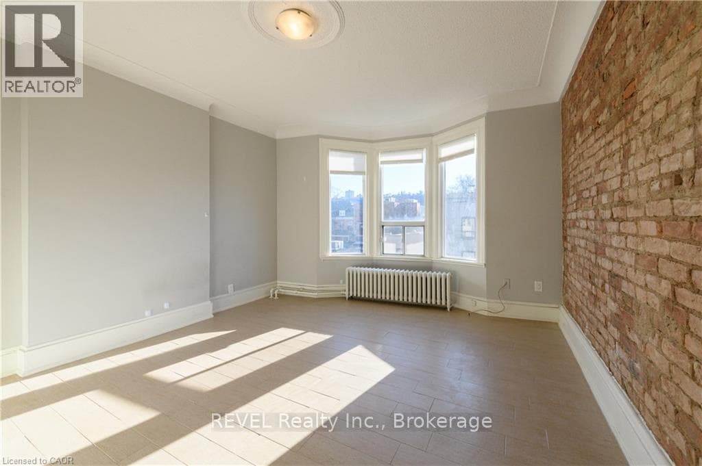 471.5 King Street Unit 12 photo 5