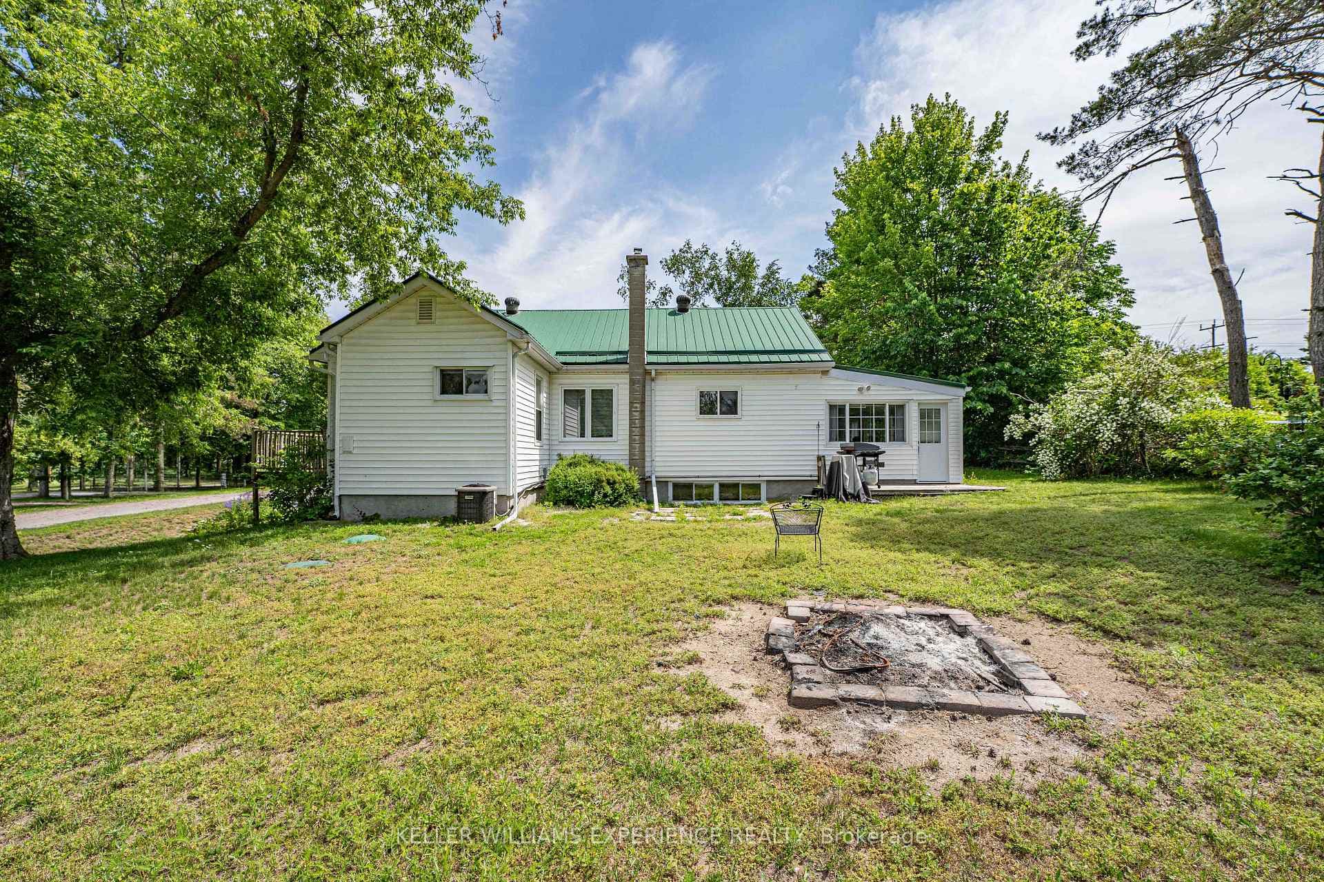 3514 PENETANGUISHENE Road photo 13