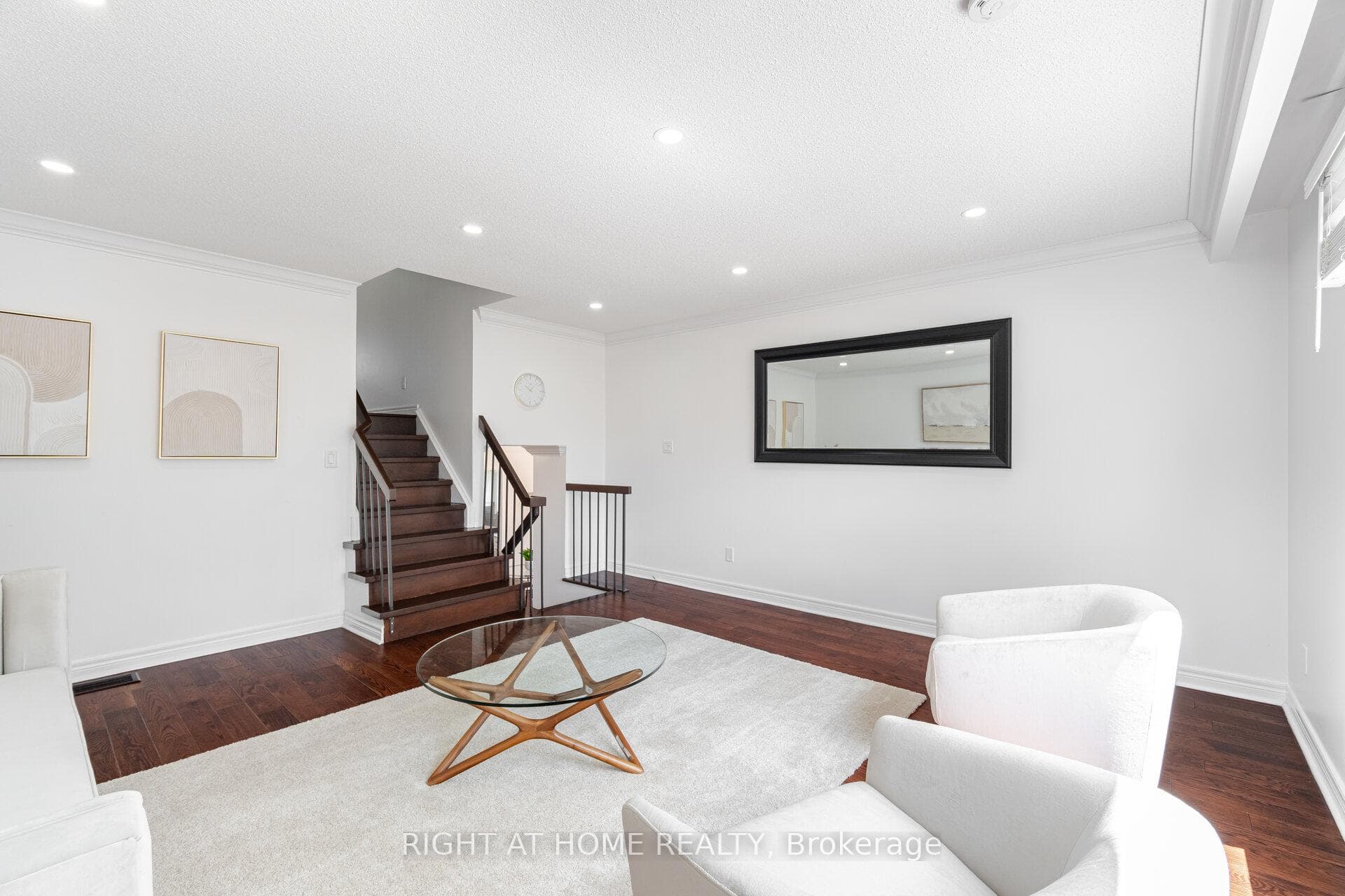 6 Winterfold Drive photo 13