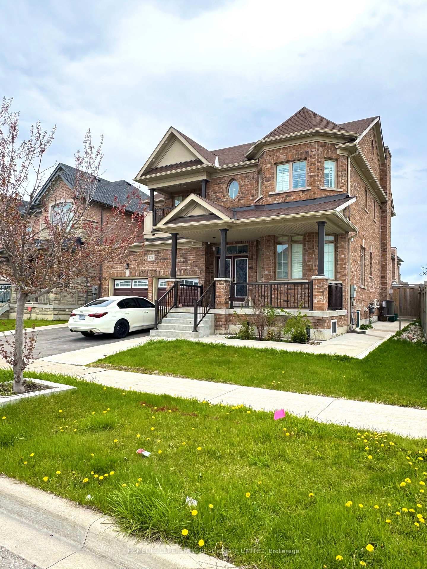 126 Martin Byrne Drive photo 2