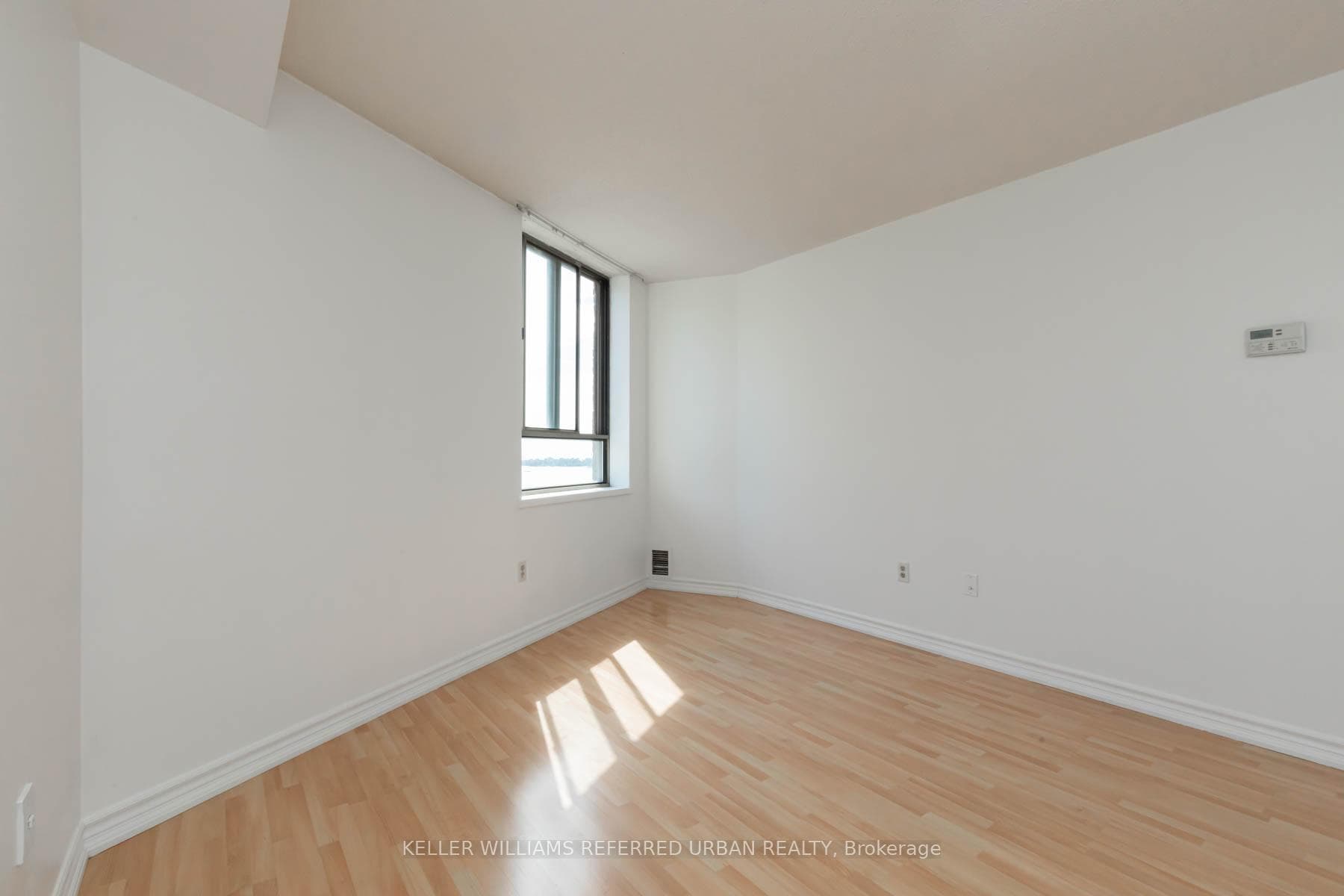 270 Queens Quay Unit 2401 photo 18