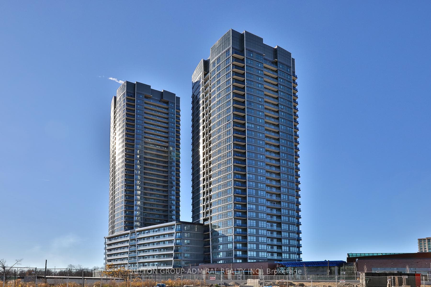 30 Upper Mall Way Unit 1810A photo 27