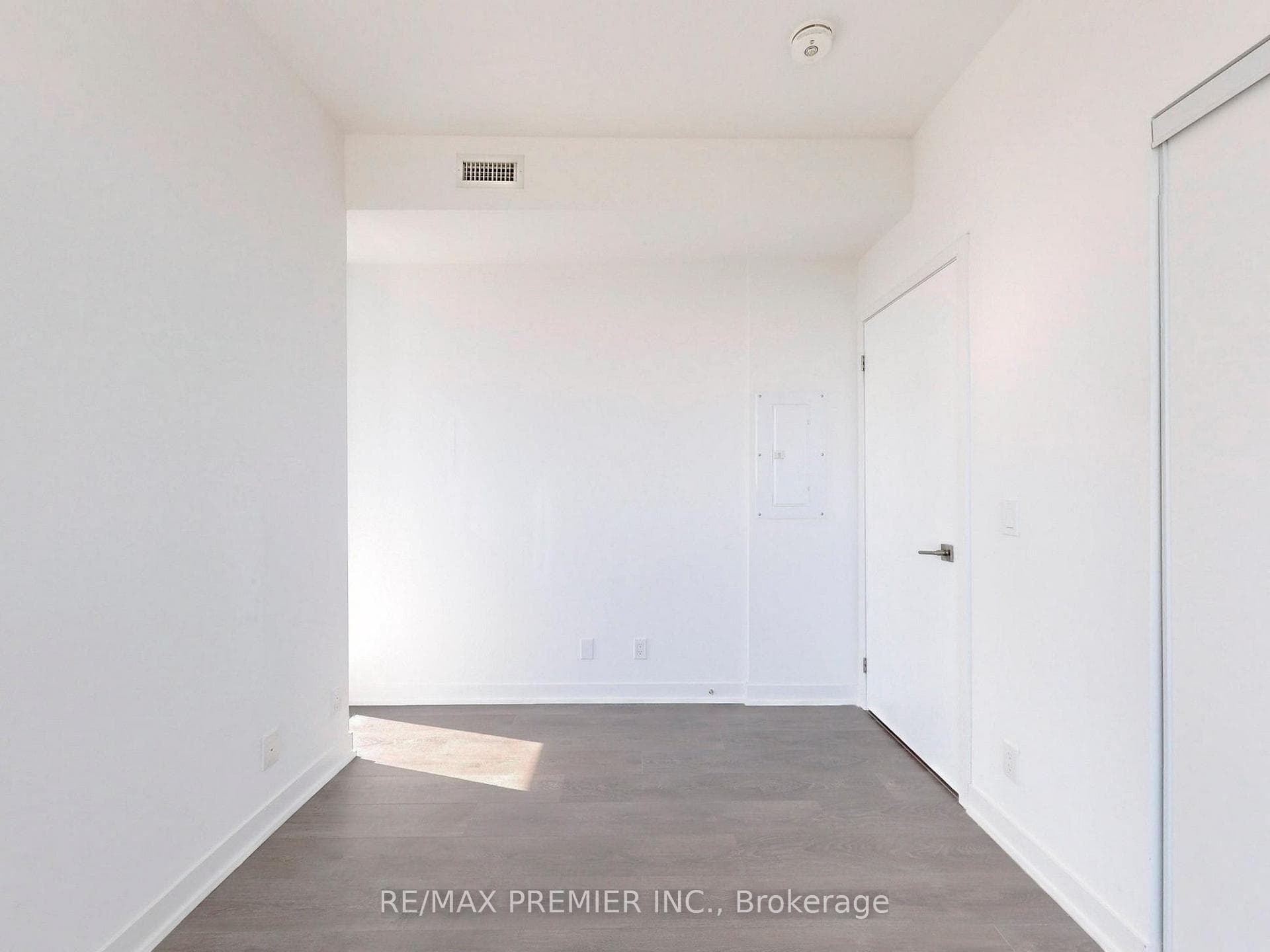 15 Holmes Avenue Unit 1311 photo 20