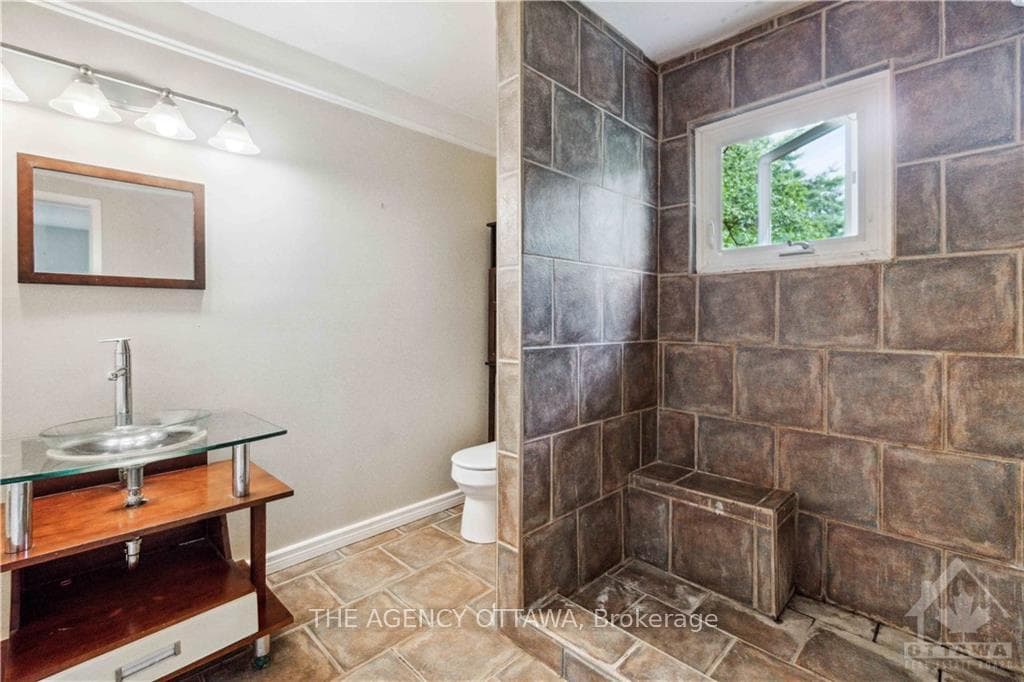 263 BAILLIE Avenue photo 17
