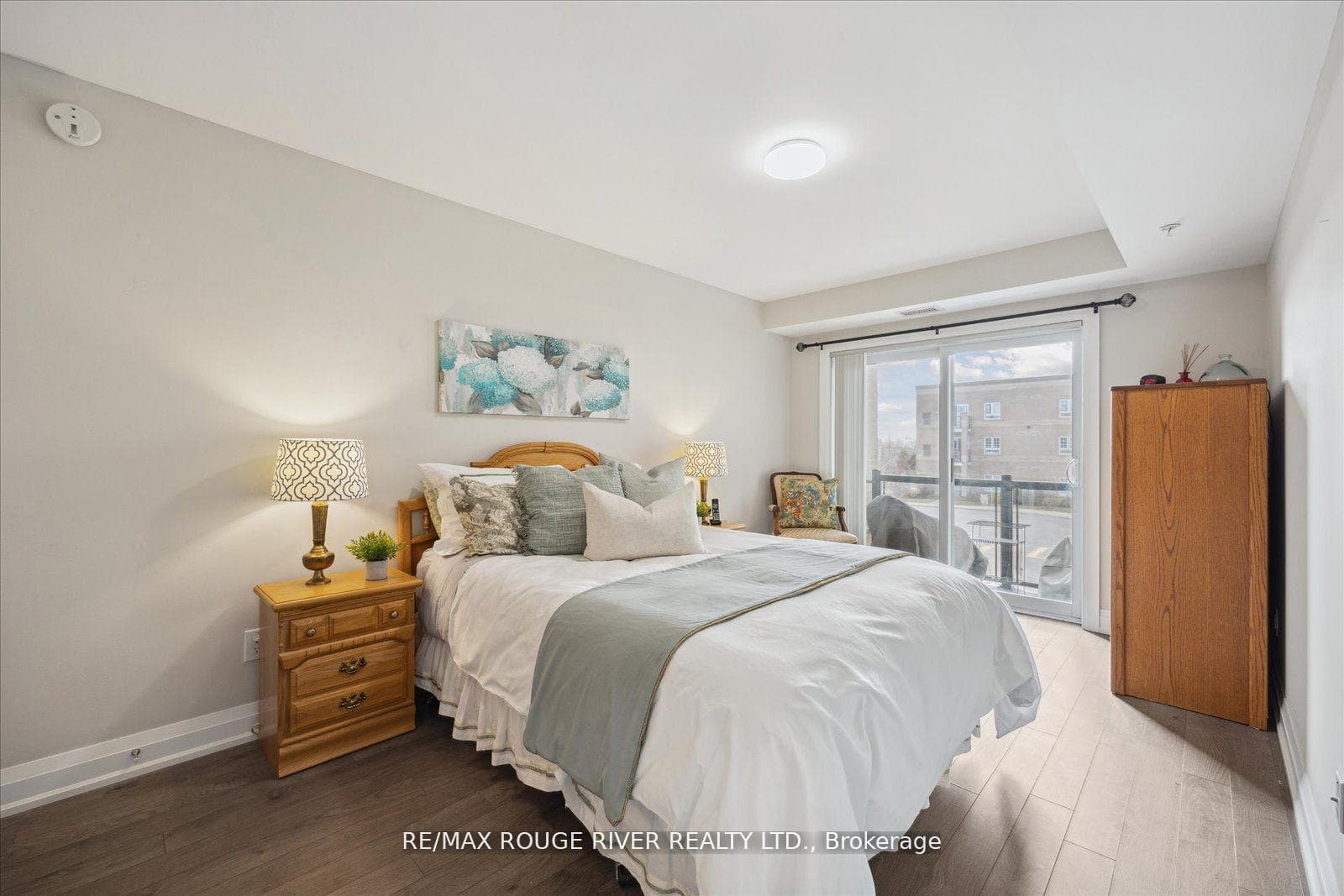 481 Rupert Avenue Unit 211 photo 12