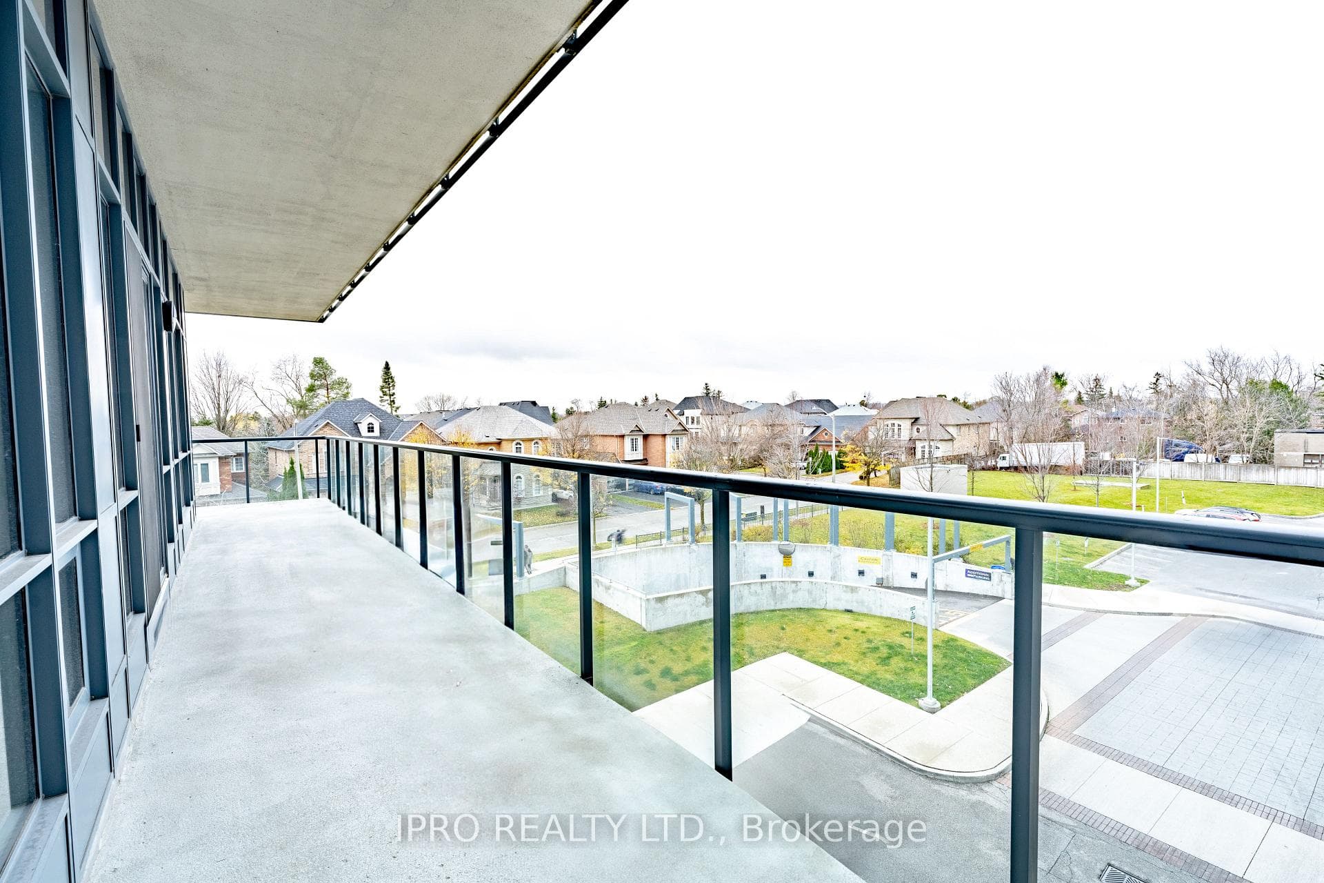 9088 Yonge Street Unit 205 photo 27
