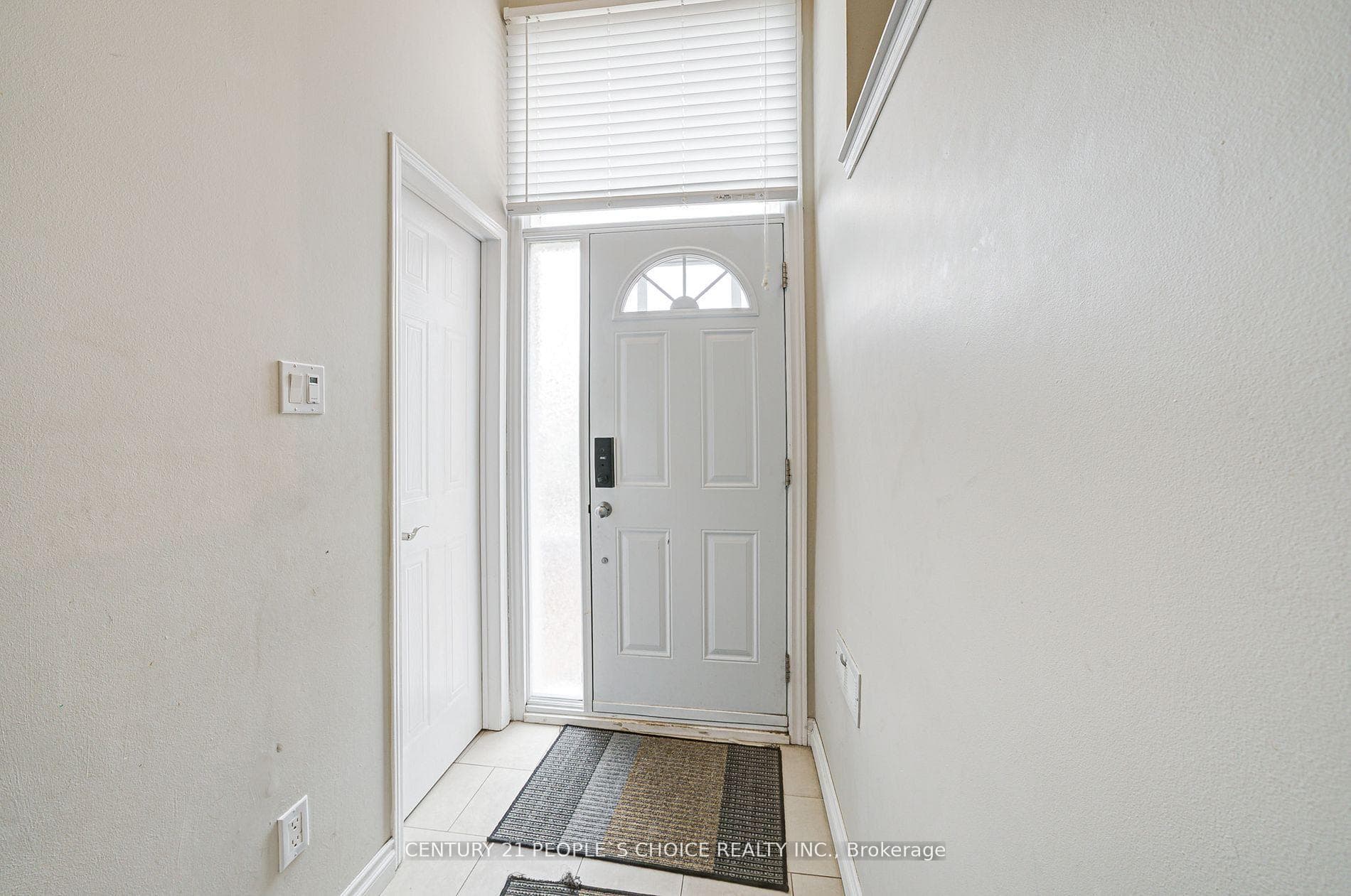 83 Corey Circle photo 3