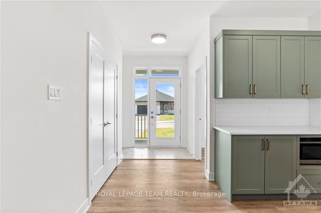 303 WOOD Avenue photo 4