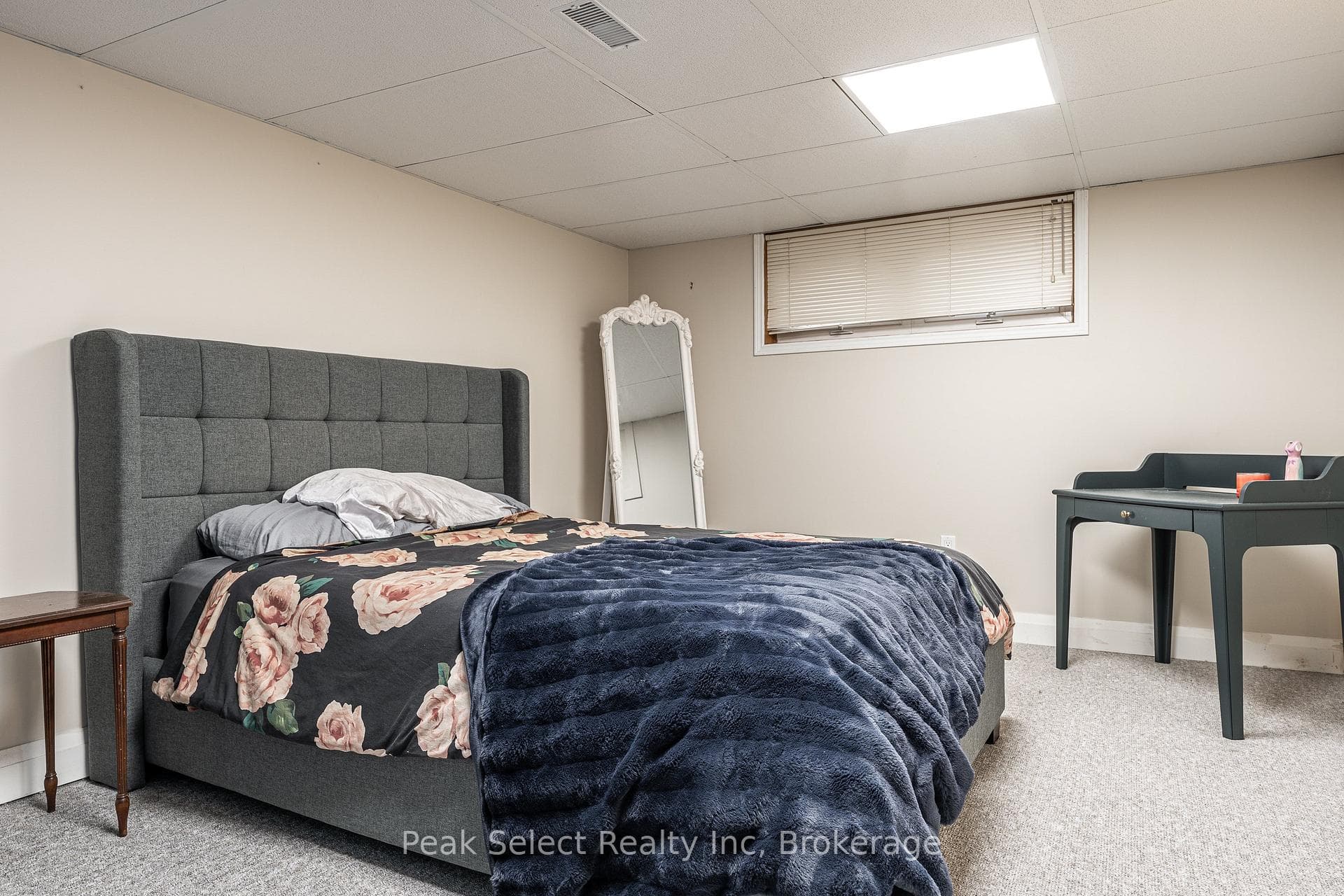 474 Rogers Avenue photo 31
