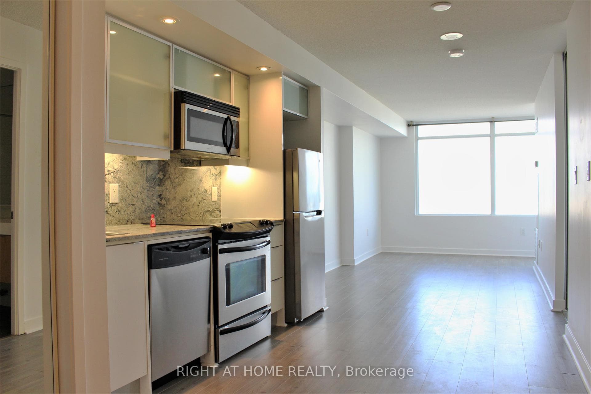 25 Telegram Mews Unit 3705 photo 8