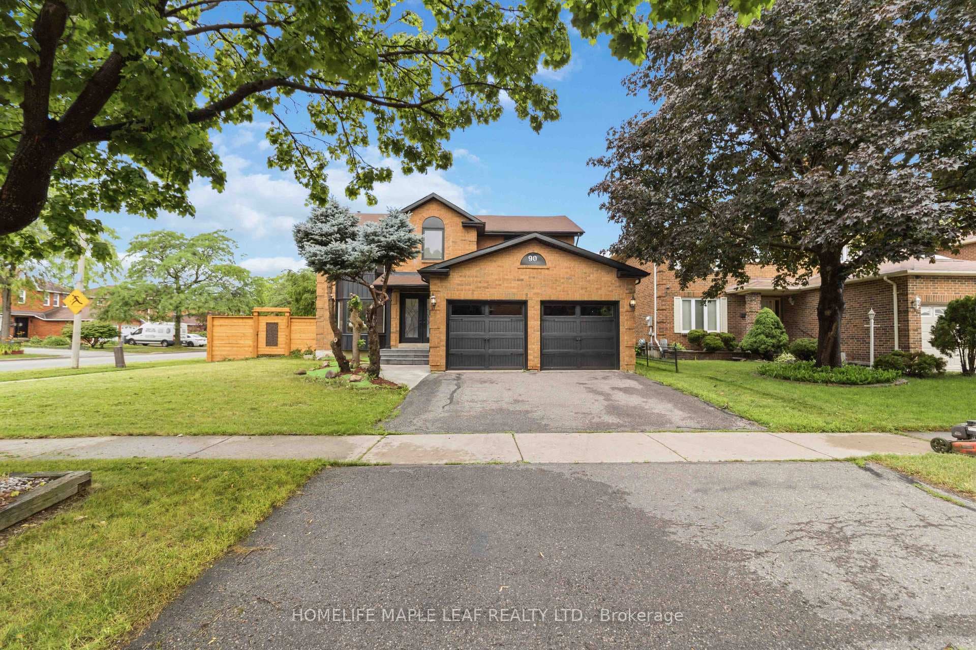 90 Burgby Avenue photo 1