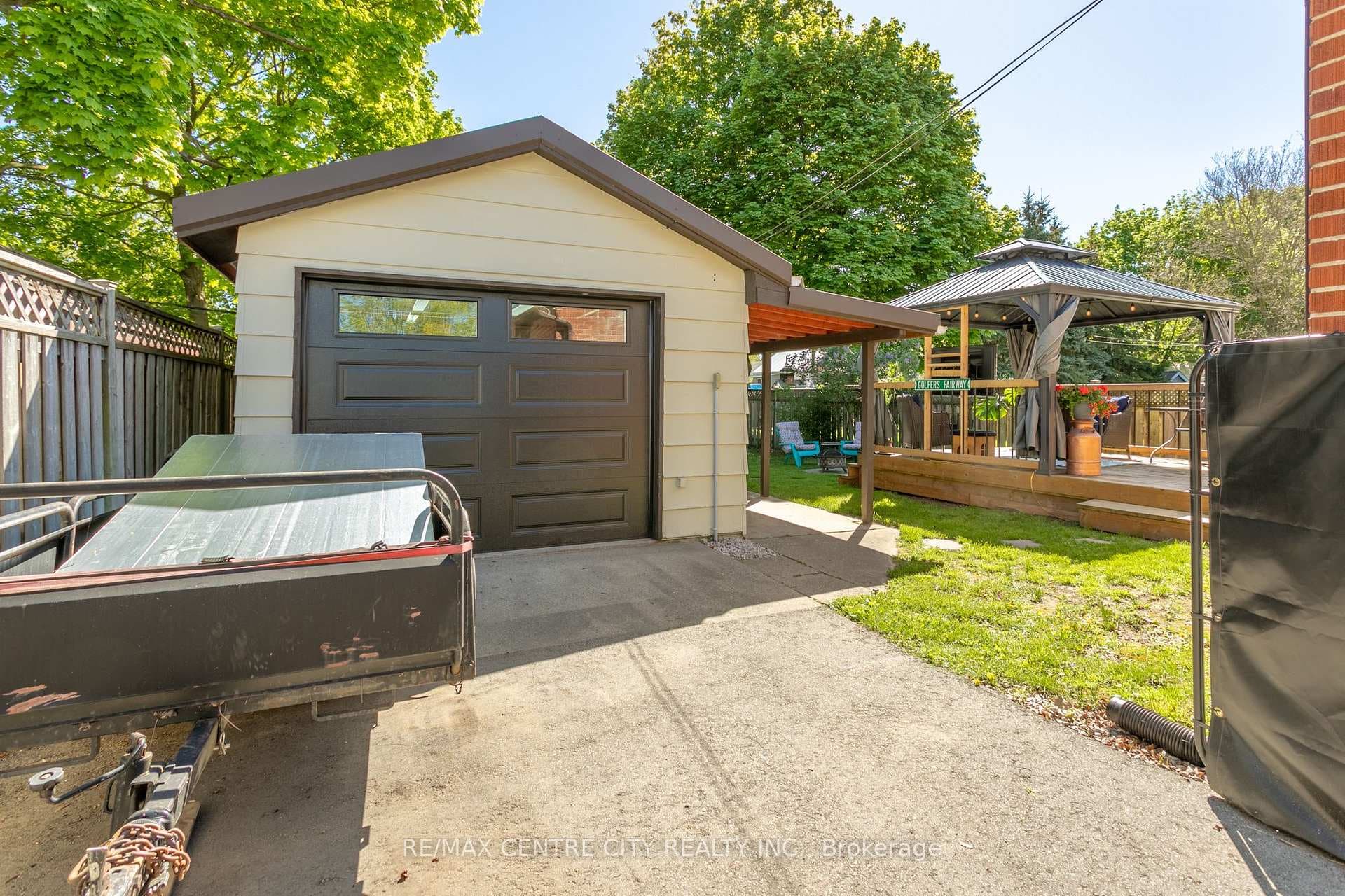 136 Linwood Street photo 38