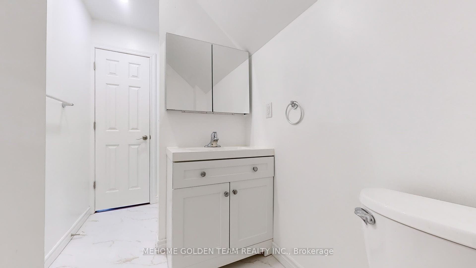 620 Srigley Street Unit A photo 29