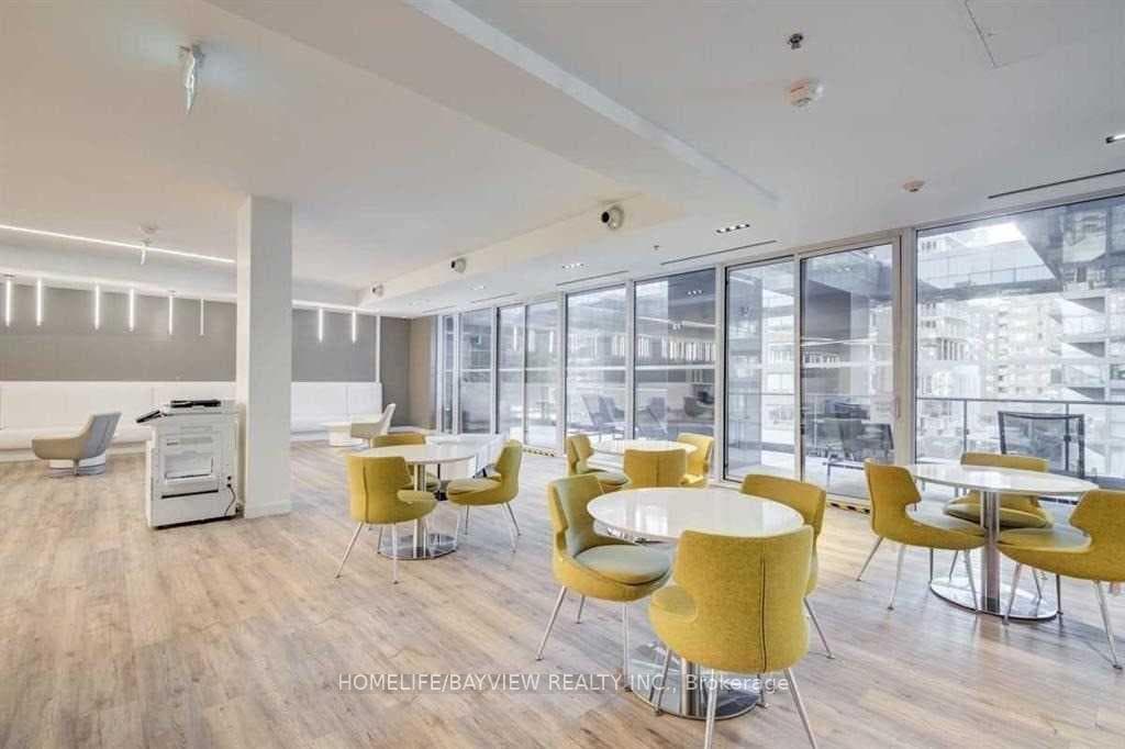 181 dundas Street Unit 4103 photo 22