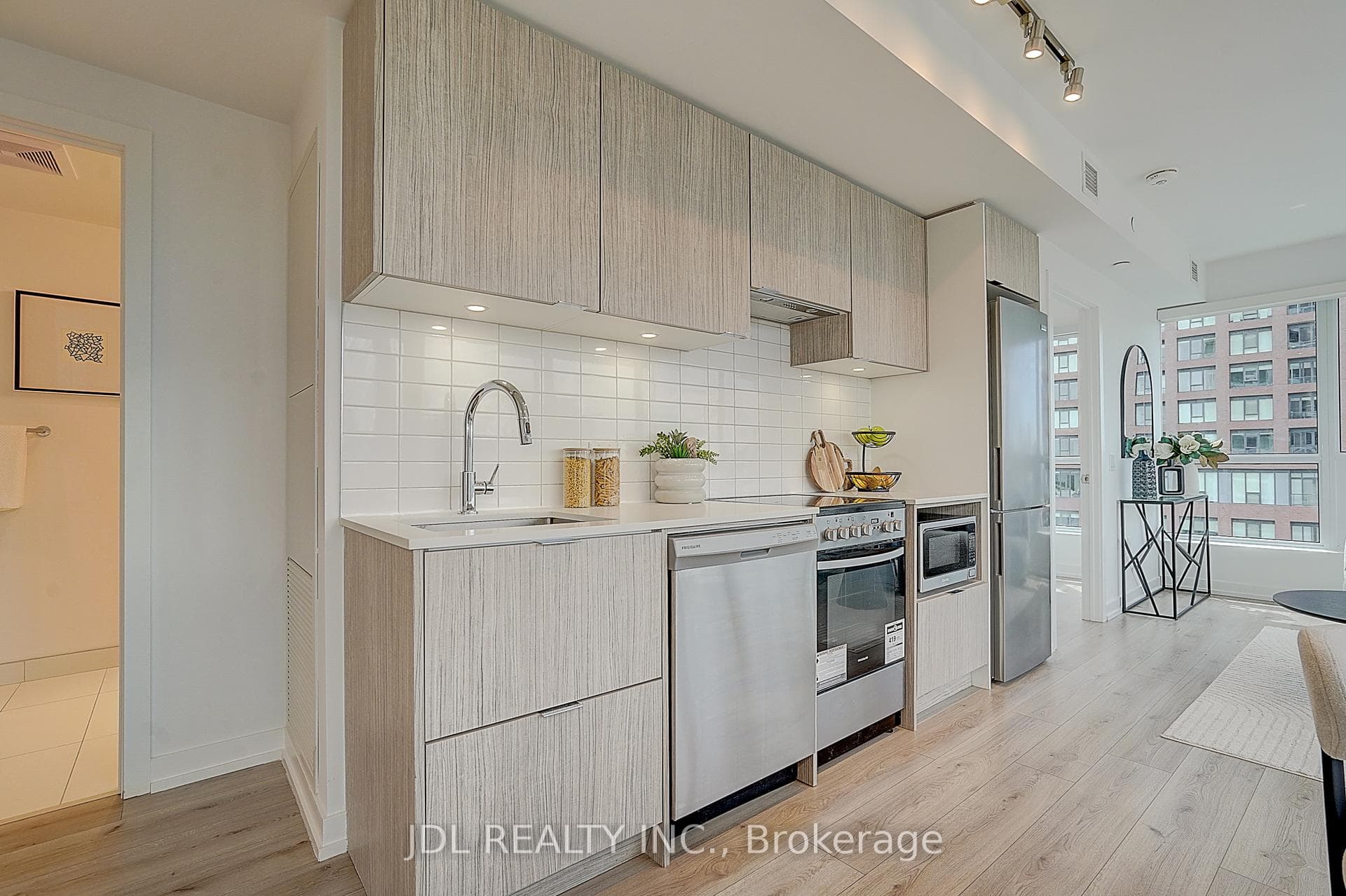 395 Bloor Street Unit 3902 photo 11