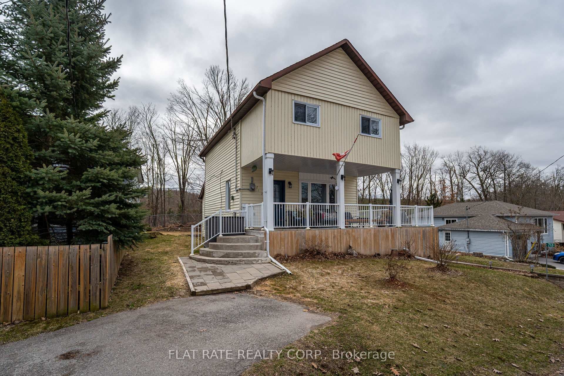 713 Peterborough Avenue photo 1
