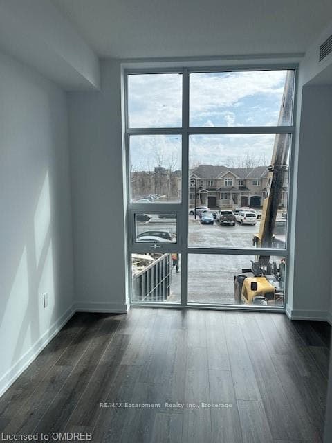 470 DUNDAS Street Unit 210 photo 19