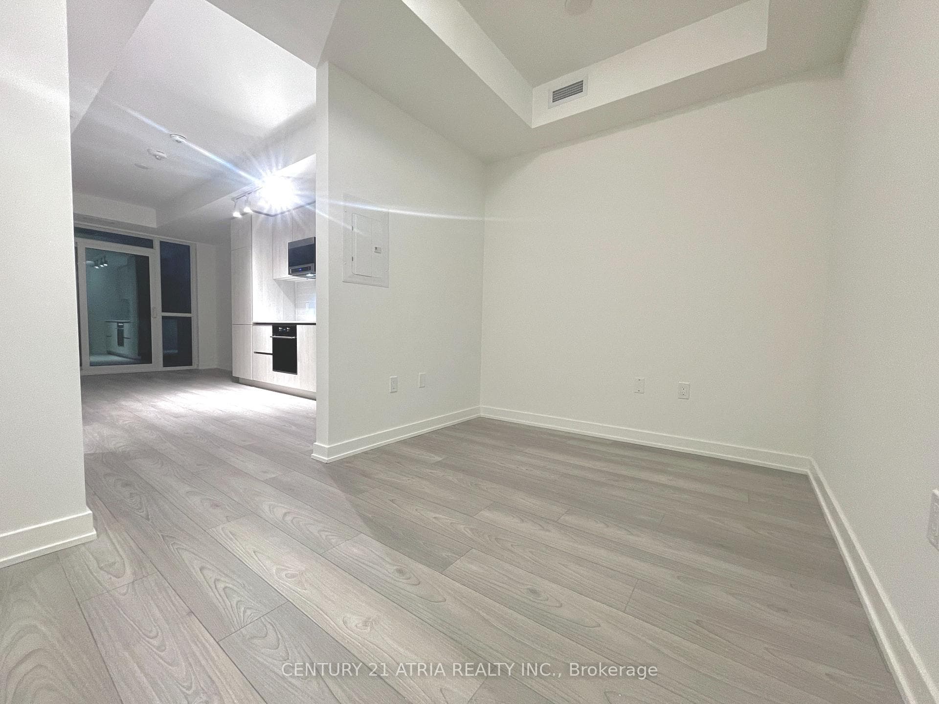 110 Broadway Avenue Unit 1203 photo 4