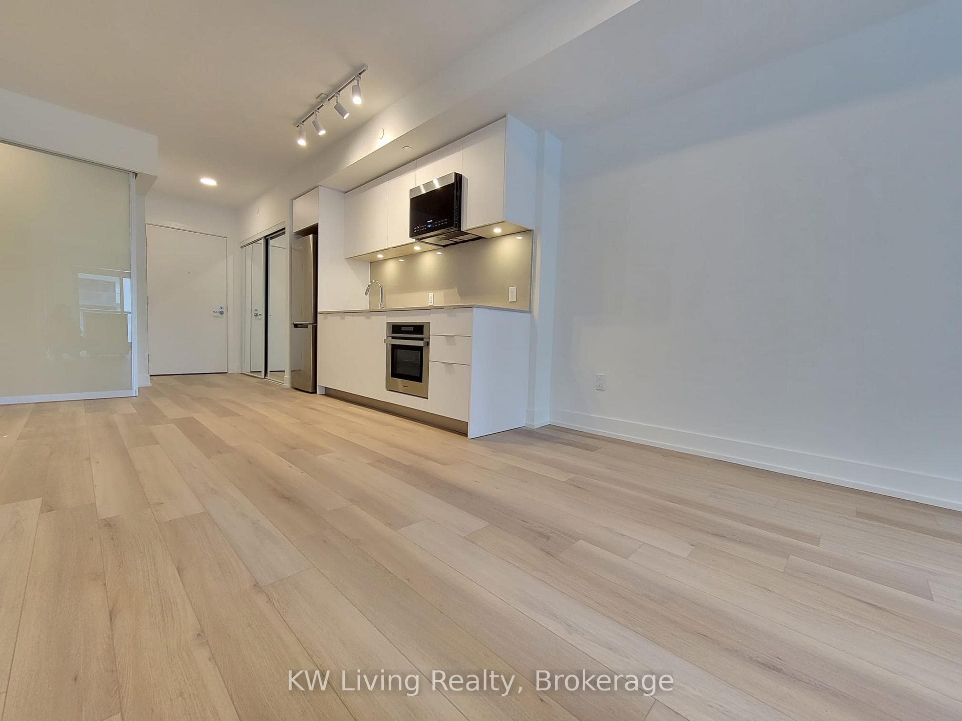 8 Cedarland Drive Unit 1002 photo 10