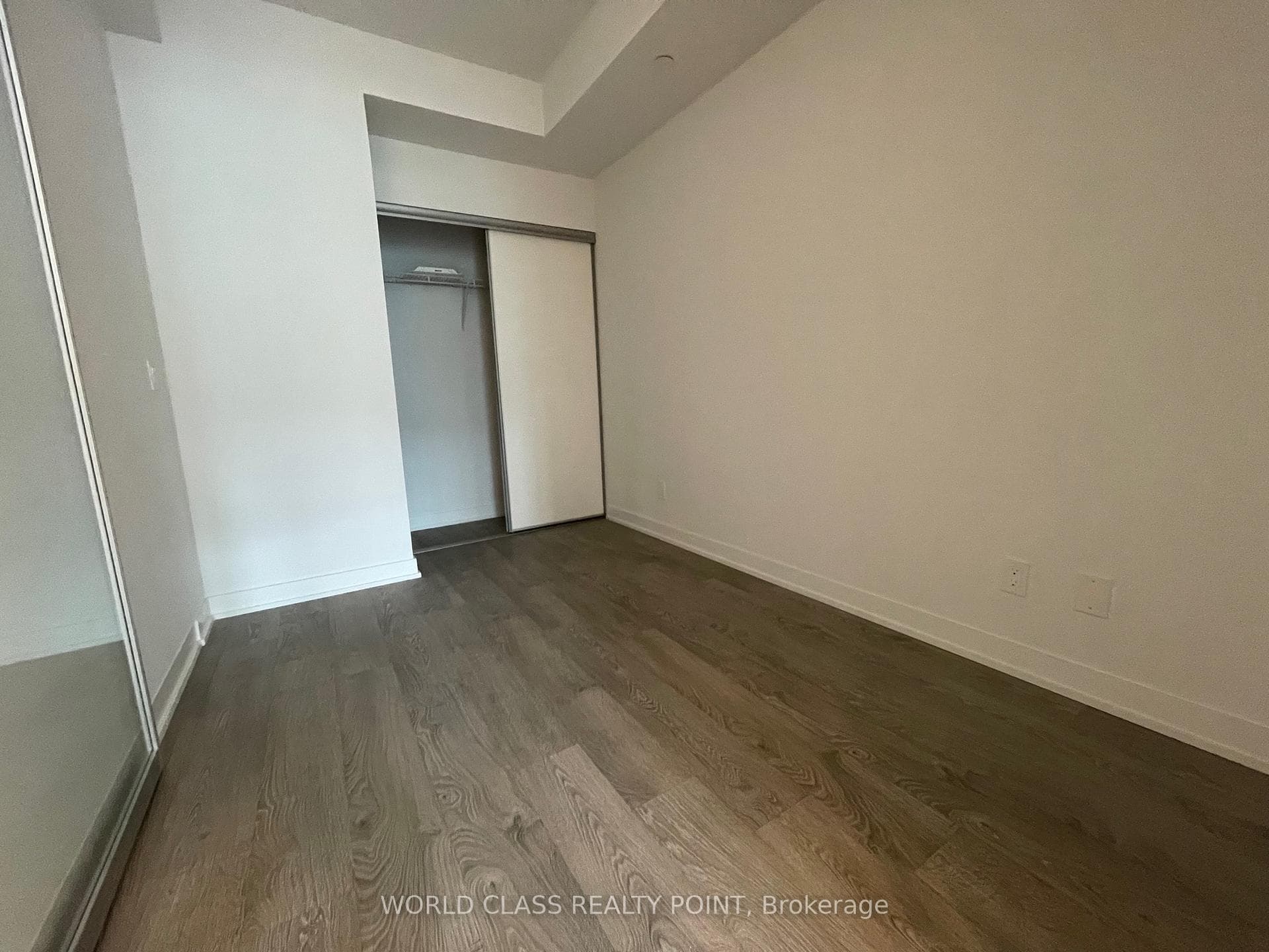 1926 Lake Shore Boulevard Unit 2205 photo 9