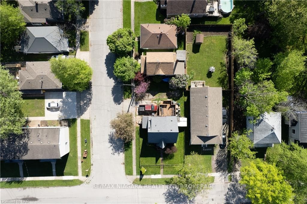 48 MYRTLE Avenue photo 38