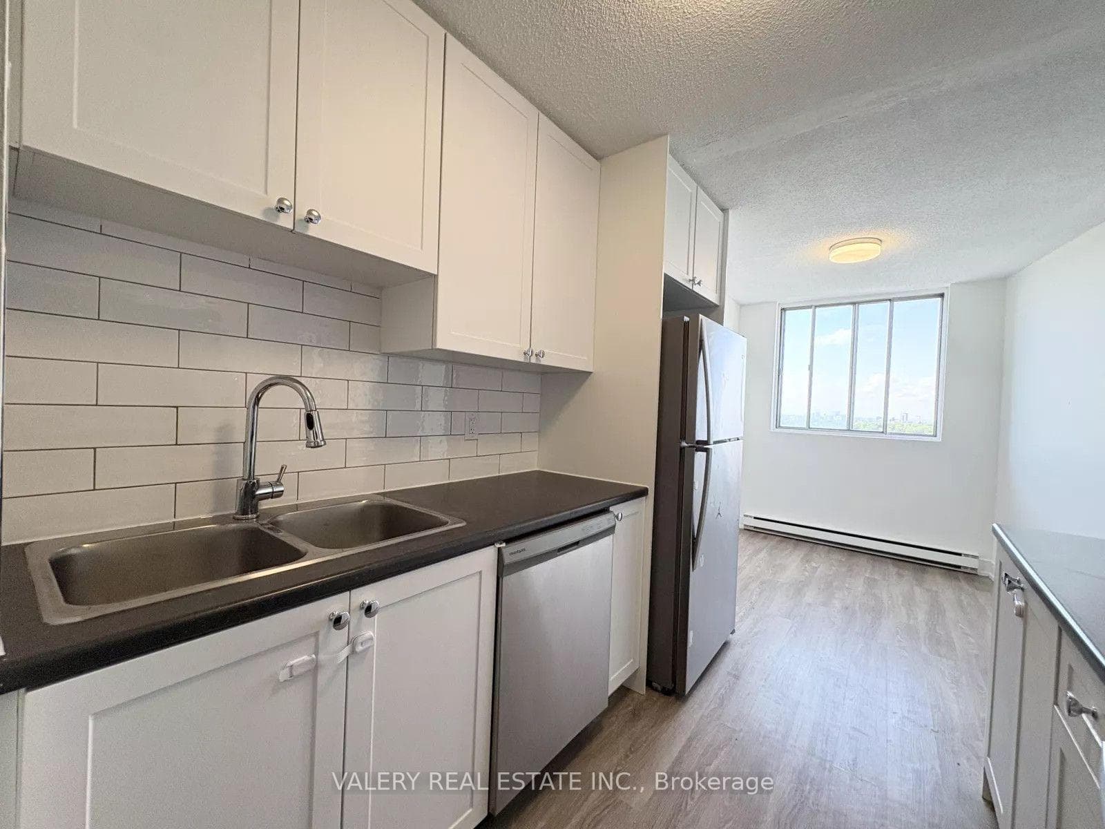 294 Chandler Drive Unit 1408 photo 4