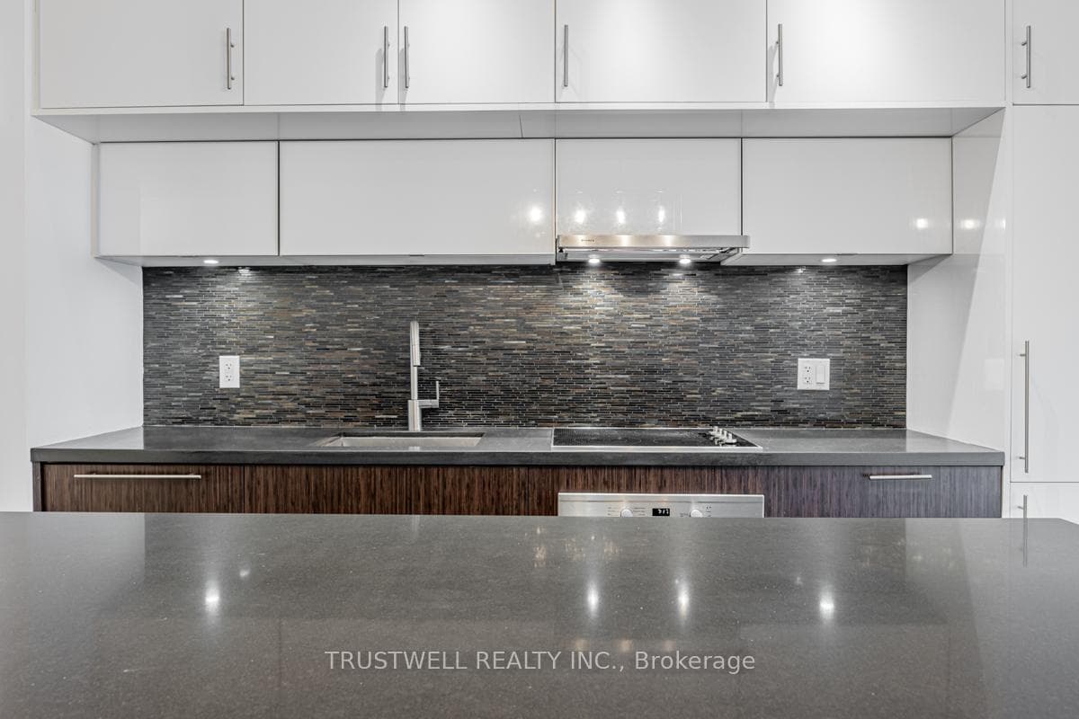 8 Mercer Street Unit 420 photo 3
