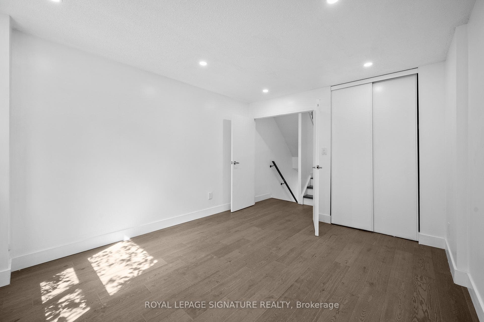 275 Broadview Avenue Unit 92 photo 20