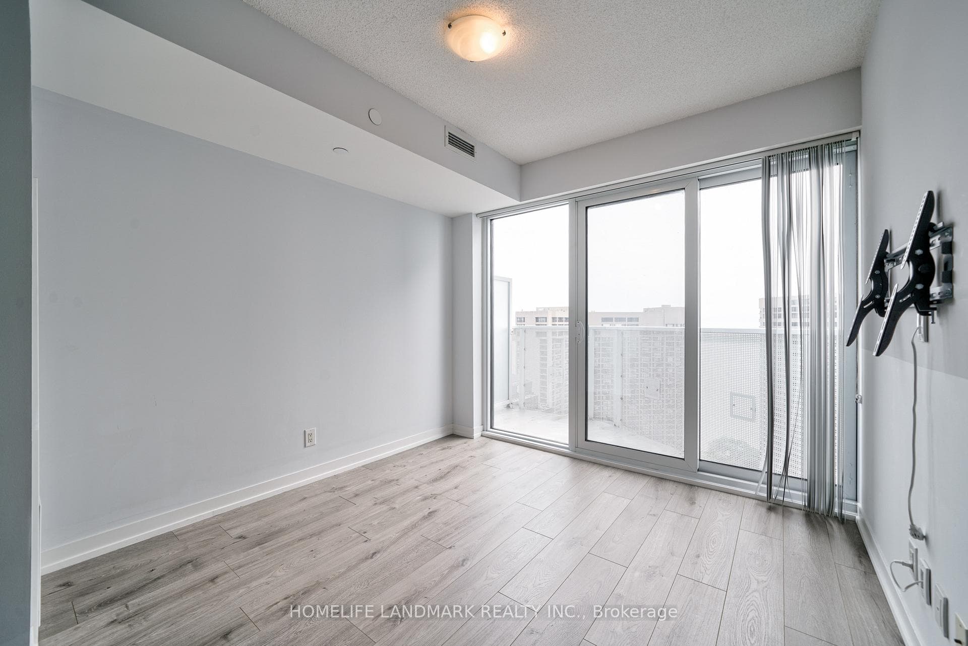 88 Harbour Street Unit 3309 photo 18
