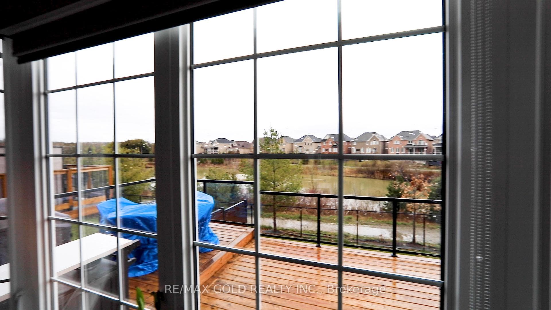 11 McKay Avenue photo 21