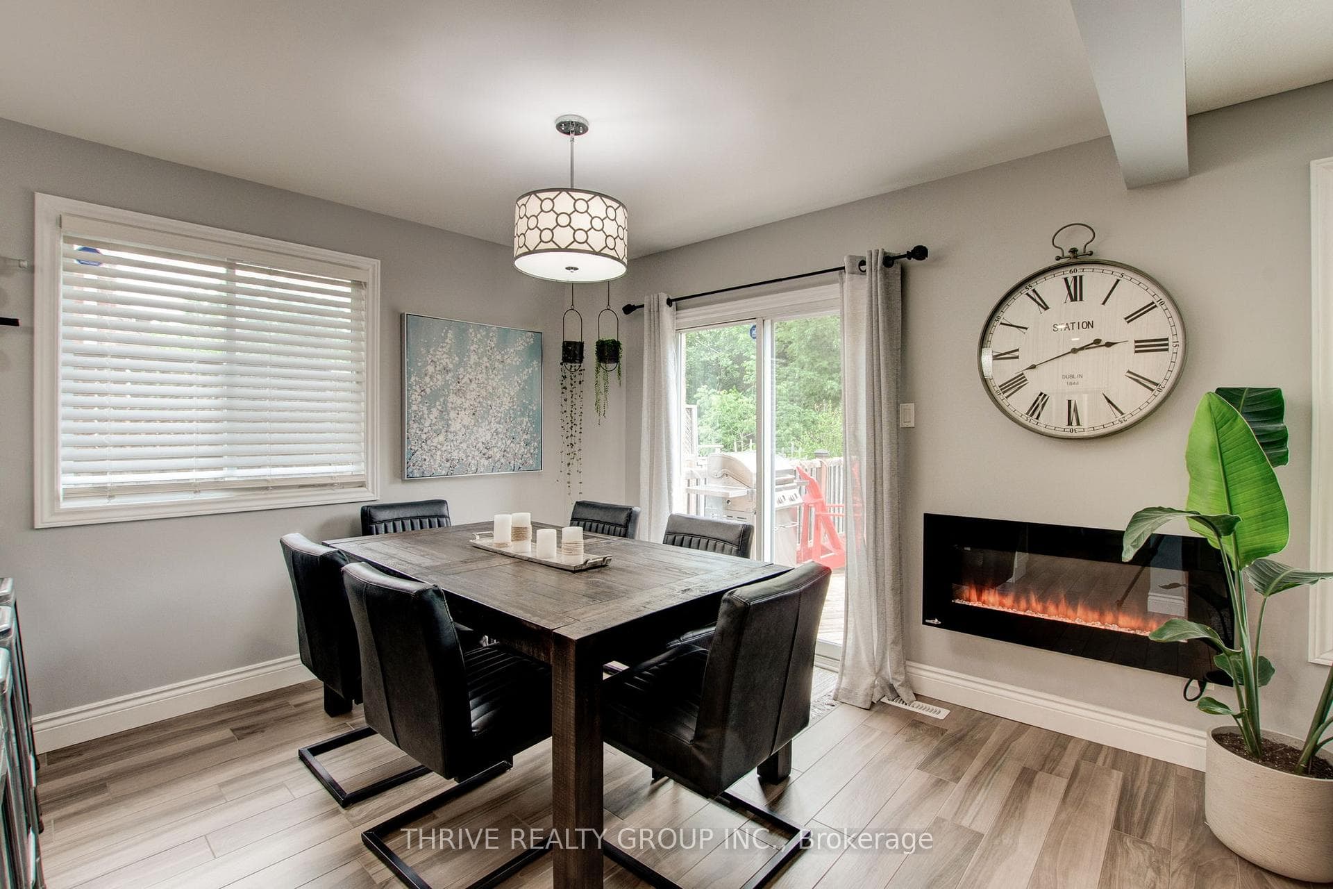 283 Rossmore Court photo 17