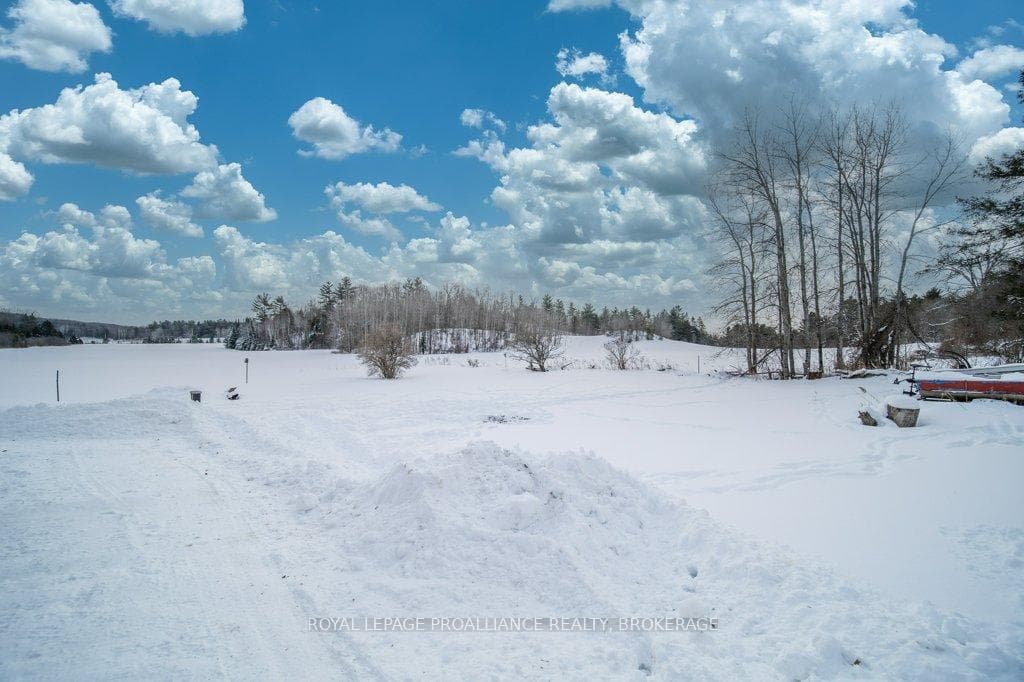 1901 Elphin-Maberly Road photo 32