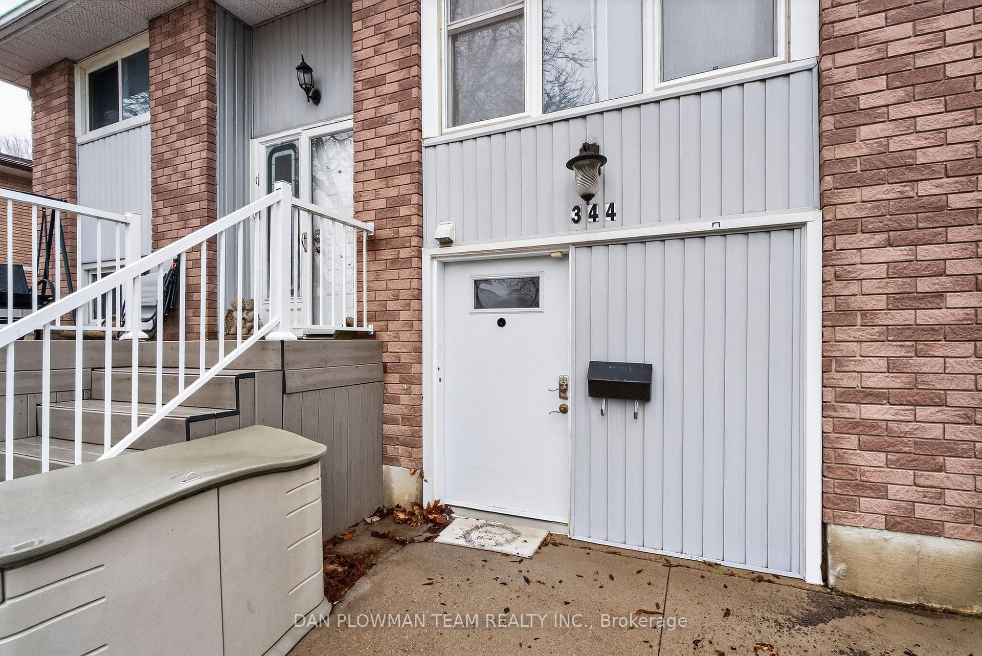 344 Kensington Crescent photo 5