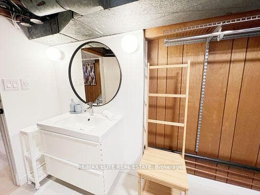 Upper 299 Robina Avenue photo 25