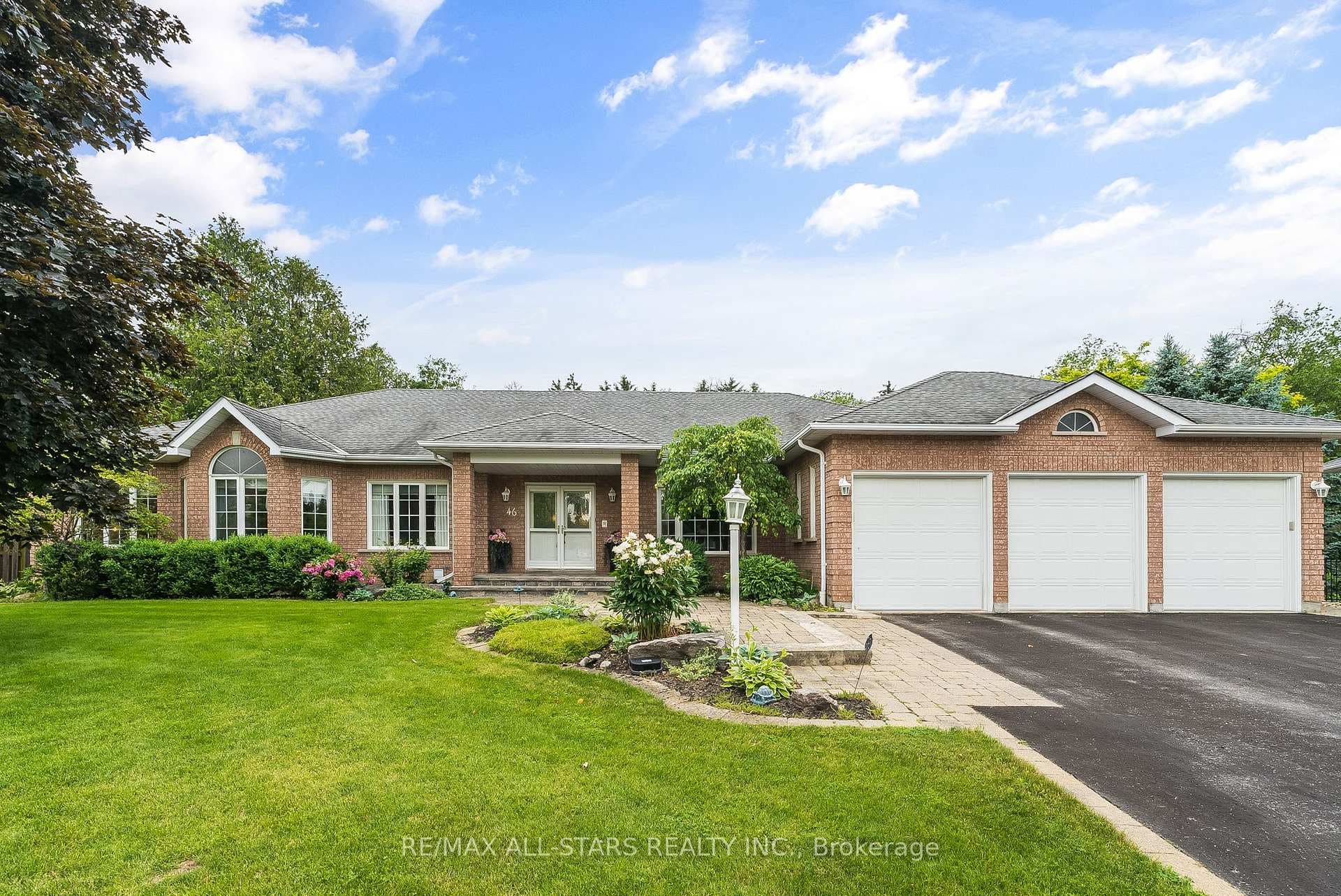 46 Campbell Drive photo 1