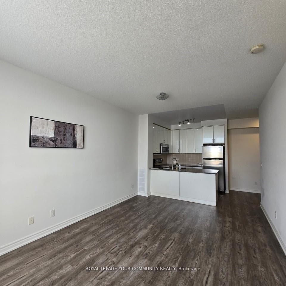 9245 Jane Street Unit 312 photo 14