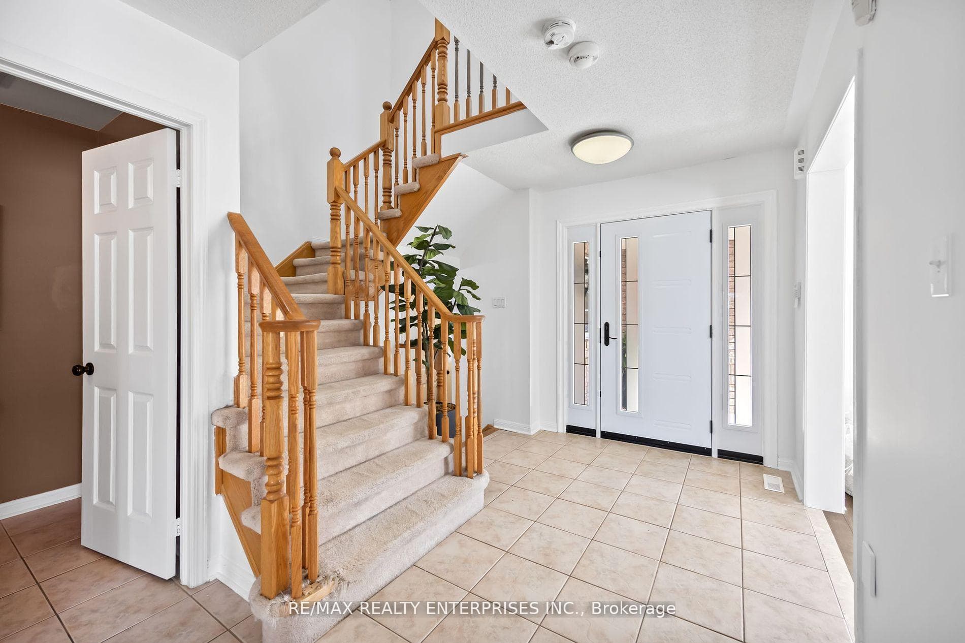 7427 Terragar Boulevard photo 4