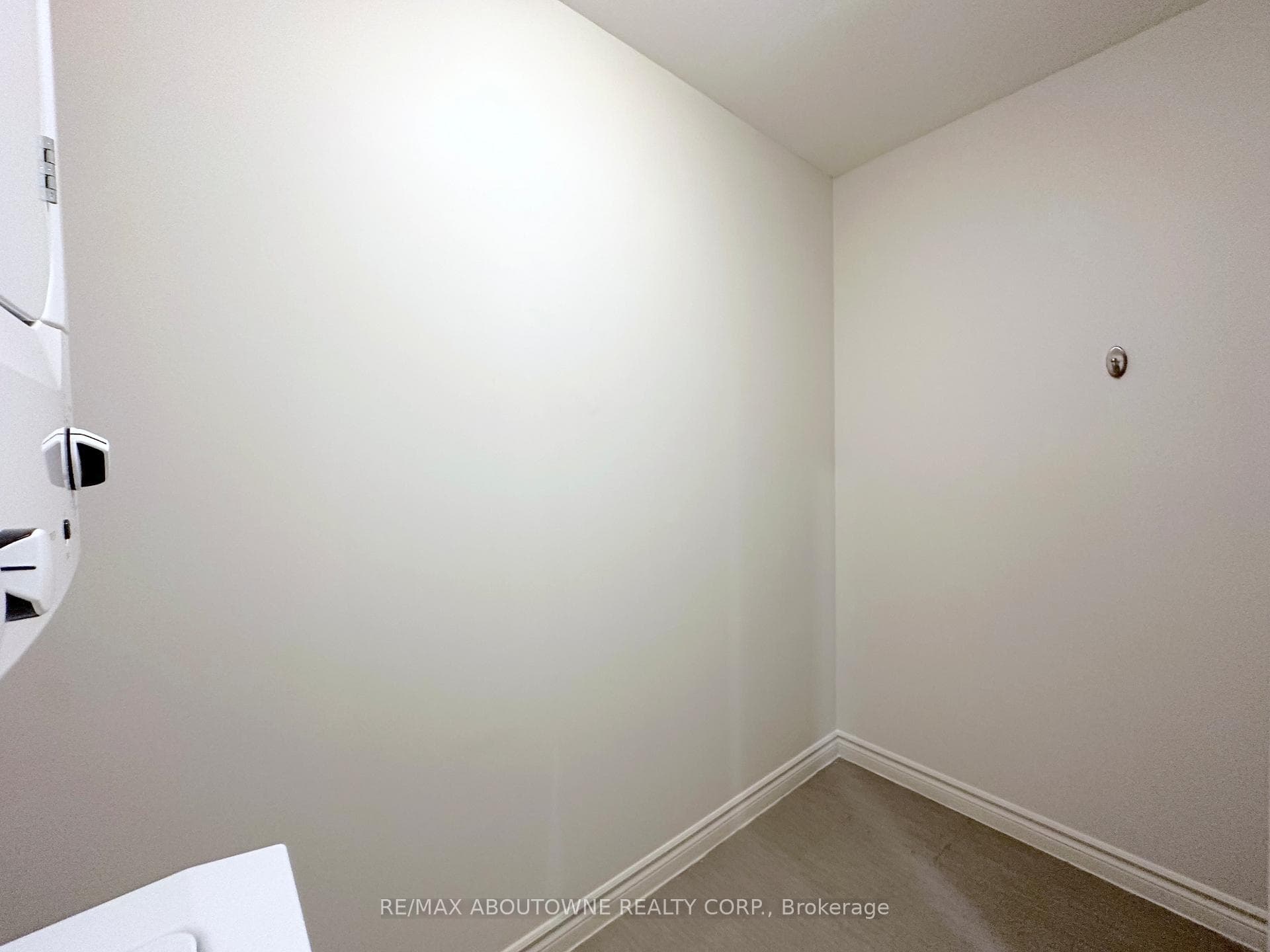 17 Brookbanks Drive Unit 104 photo 12